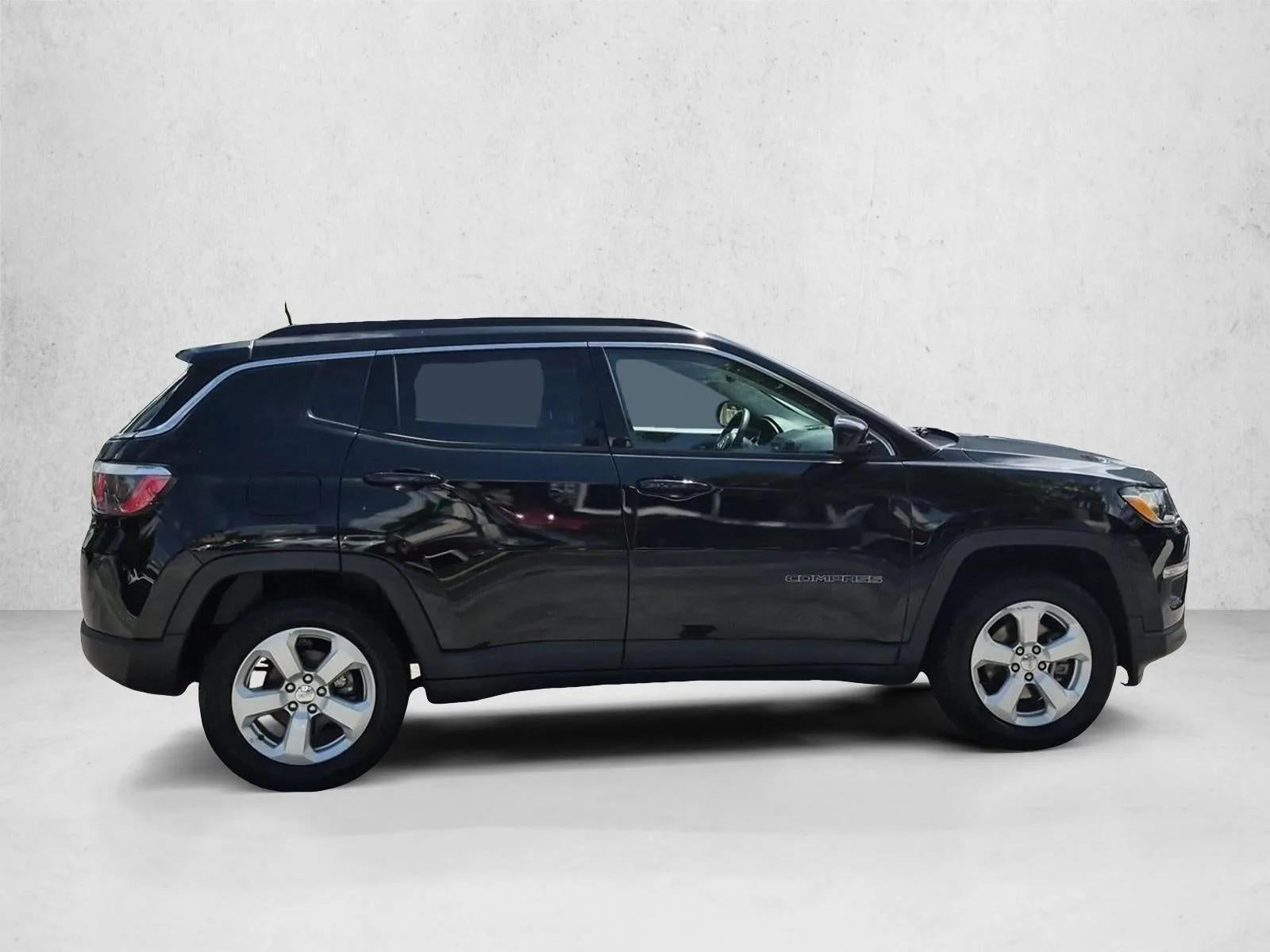 2018 Jeep Compass Latitude 4x4 photo 4