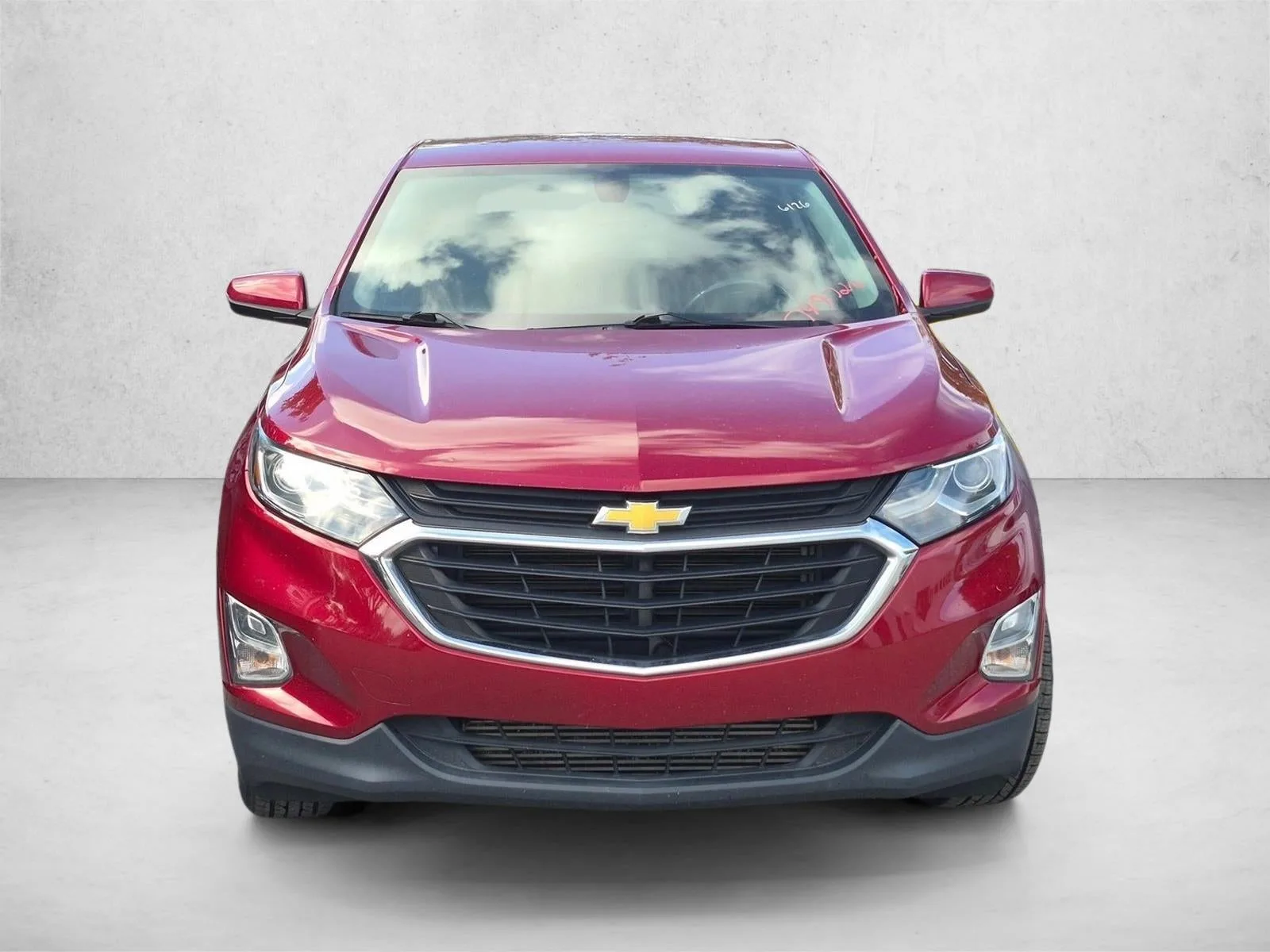 2019 Chevrolet Equinox LT photo 2