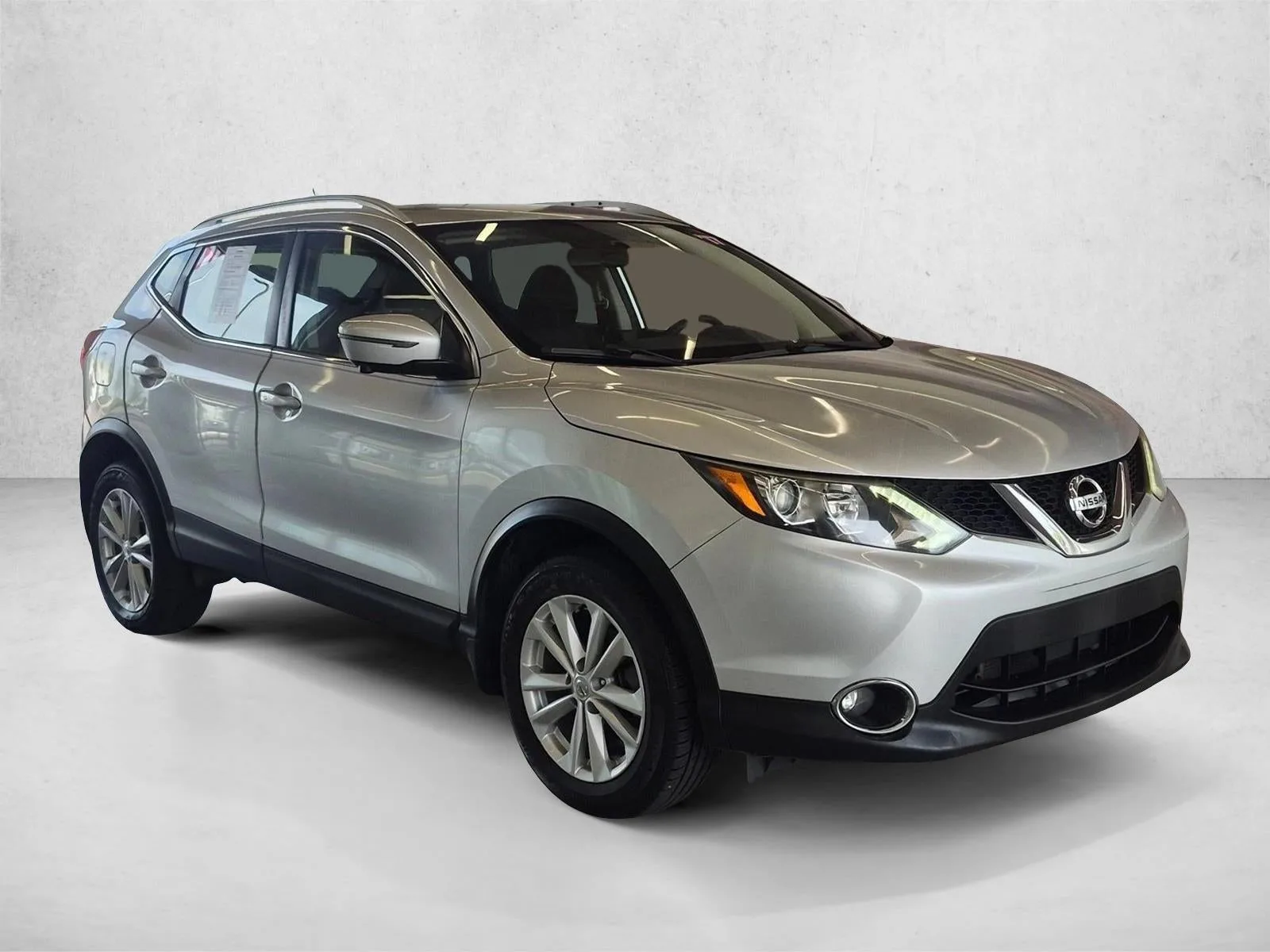 2017 Nissan Rogue Sport FWD SV photo 3