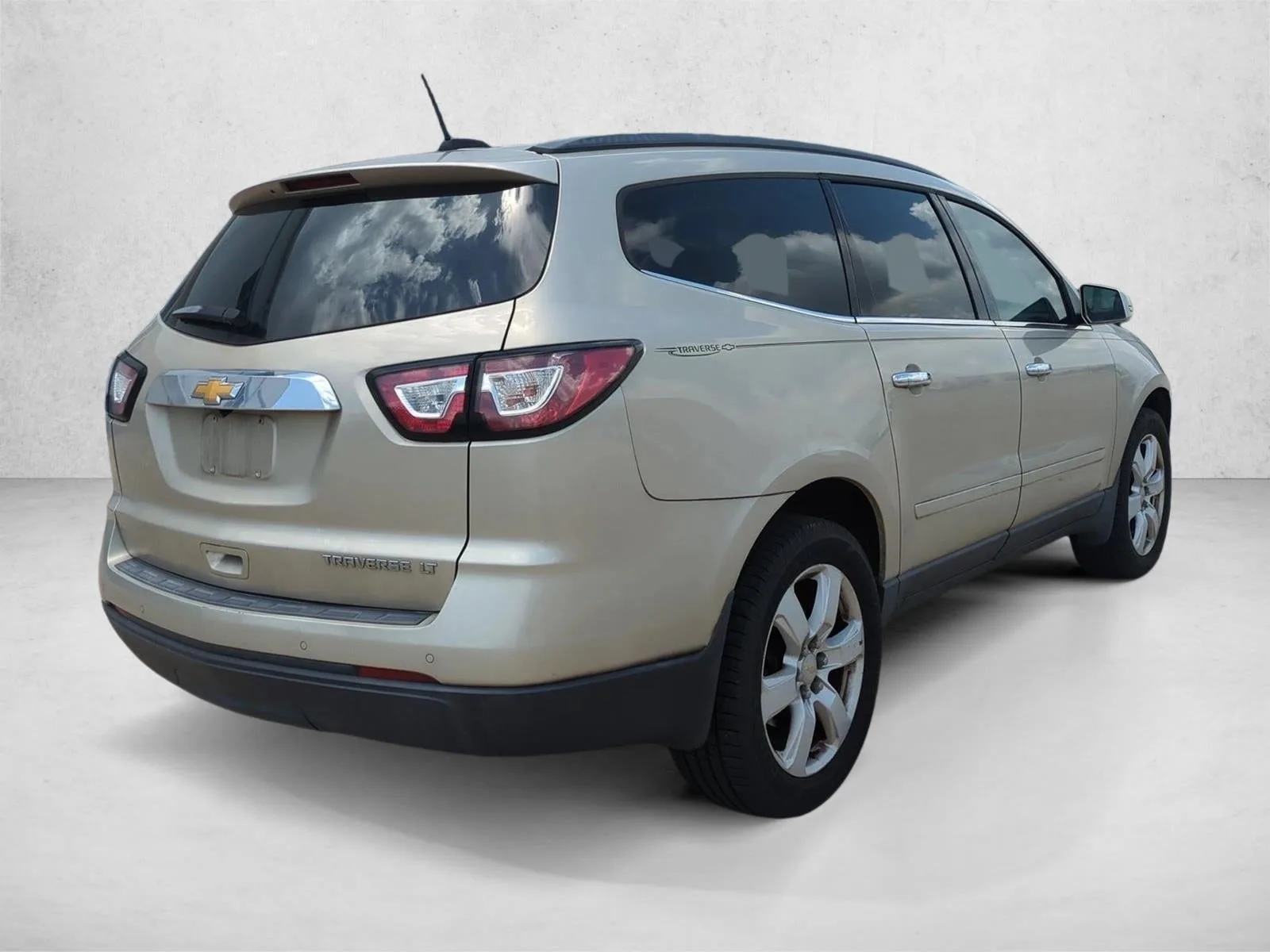 2016 Chevrolet Traverse FWD 1LT photo 5