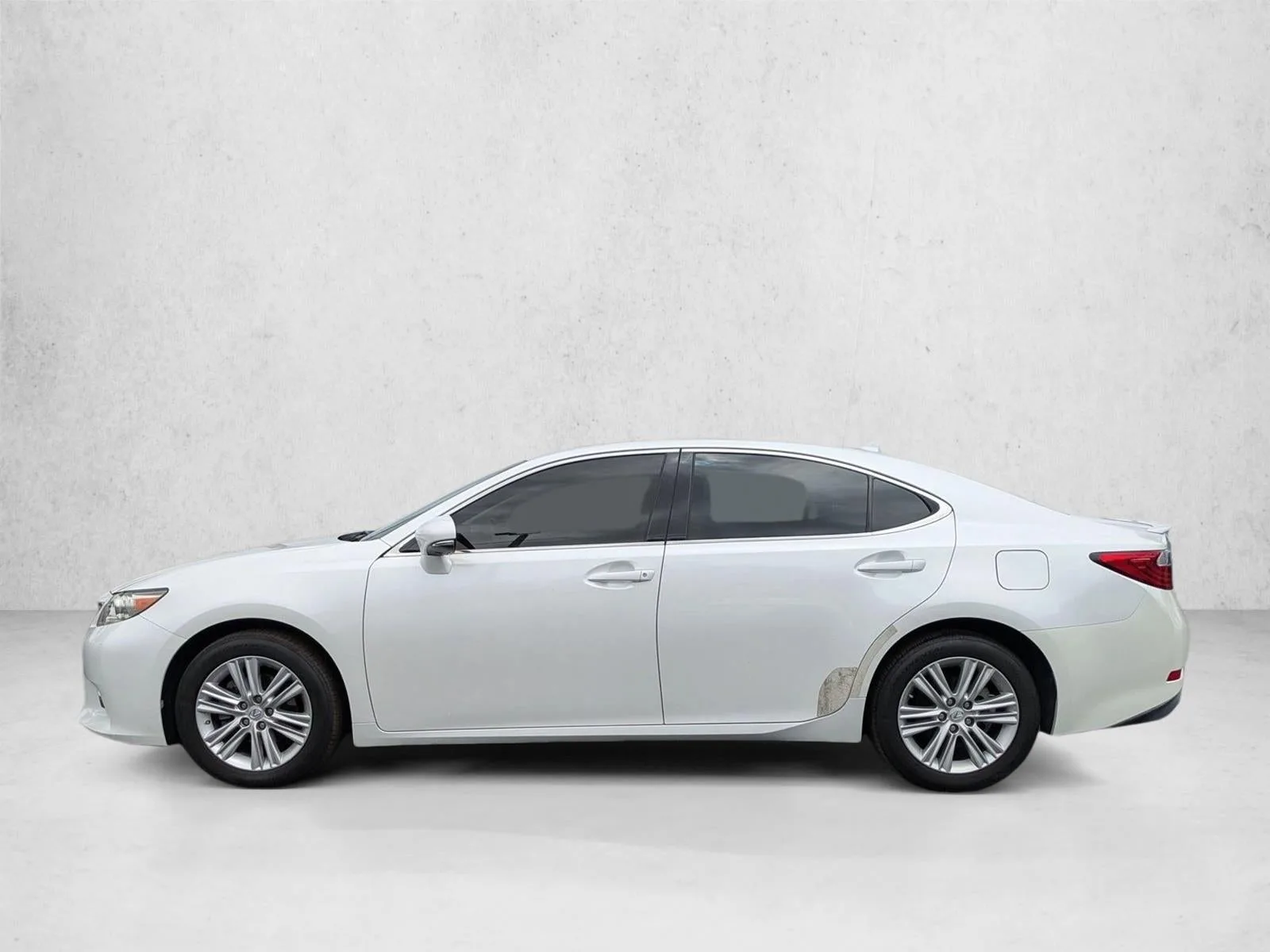 2014 Lexus ES 350 4dr Sdn photo 9