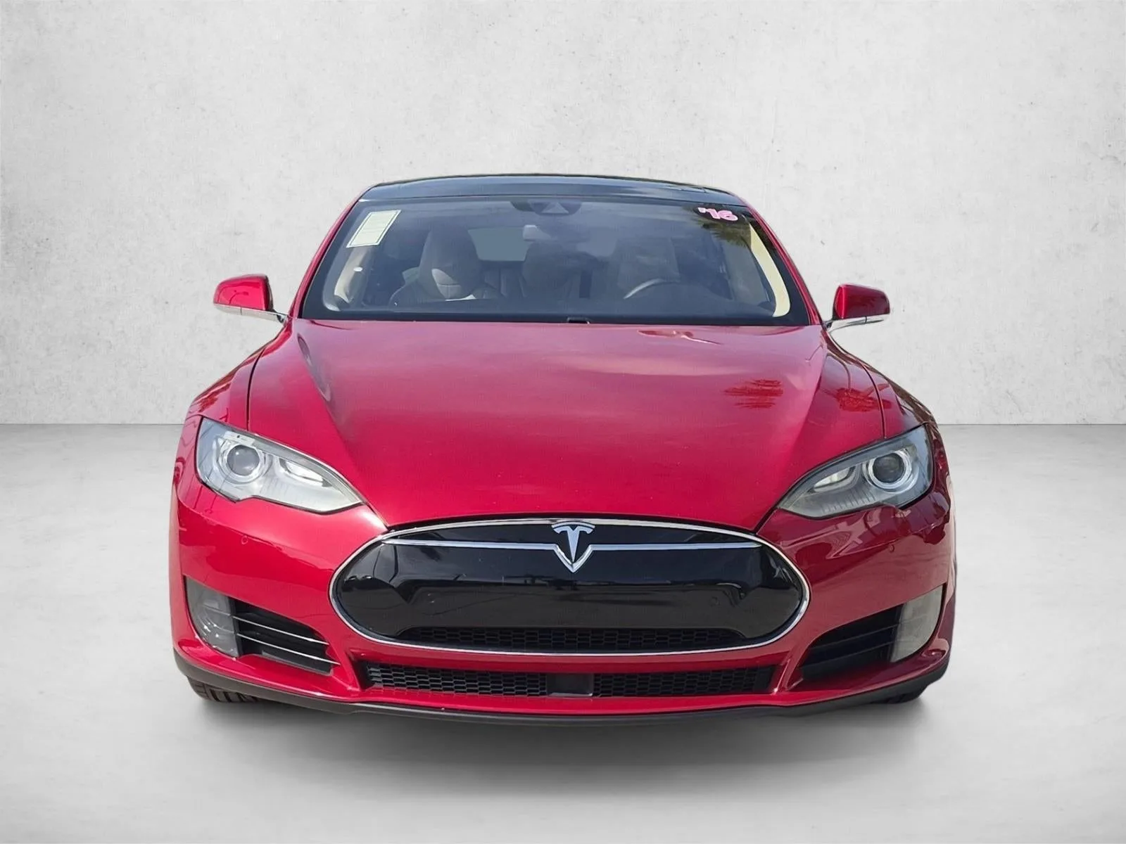 2016 Tesla Model S 4dr Sdn RWD 70 kWh Battery photo 2