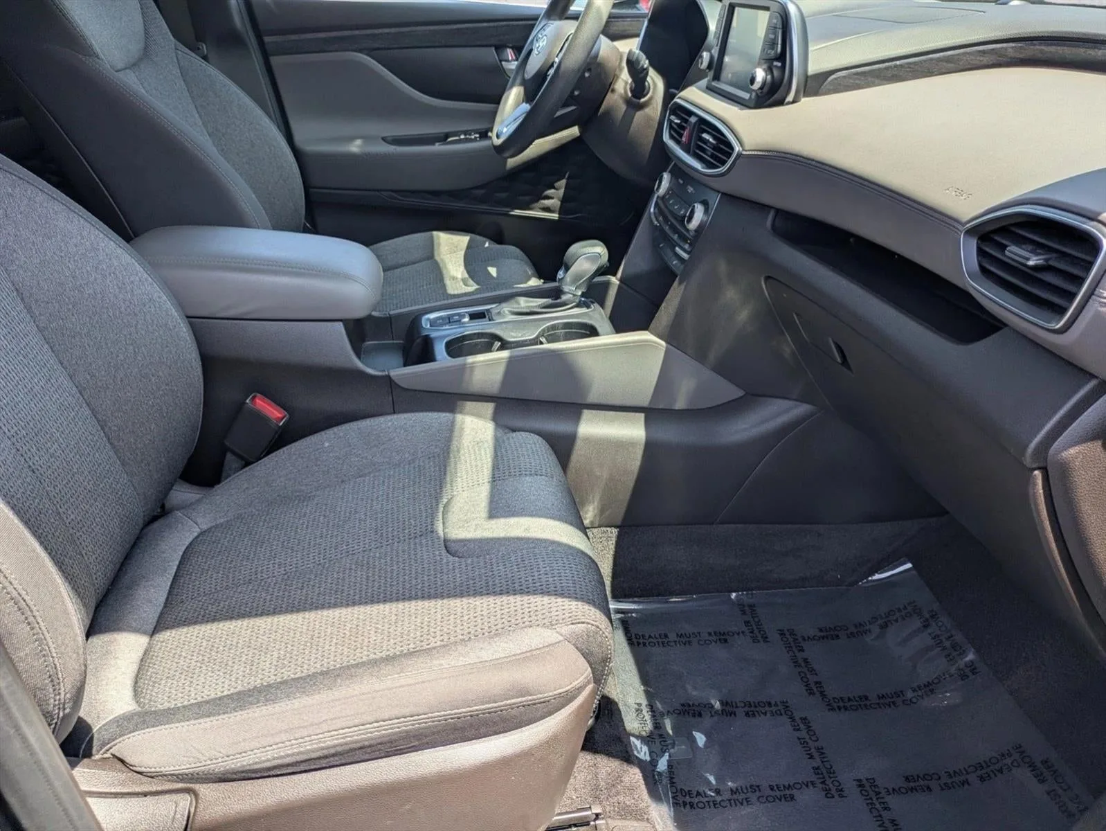 2019 Hyundai SANTA FE SEL 2.4L Auto FWD photo 18