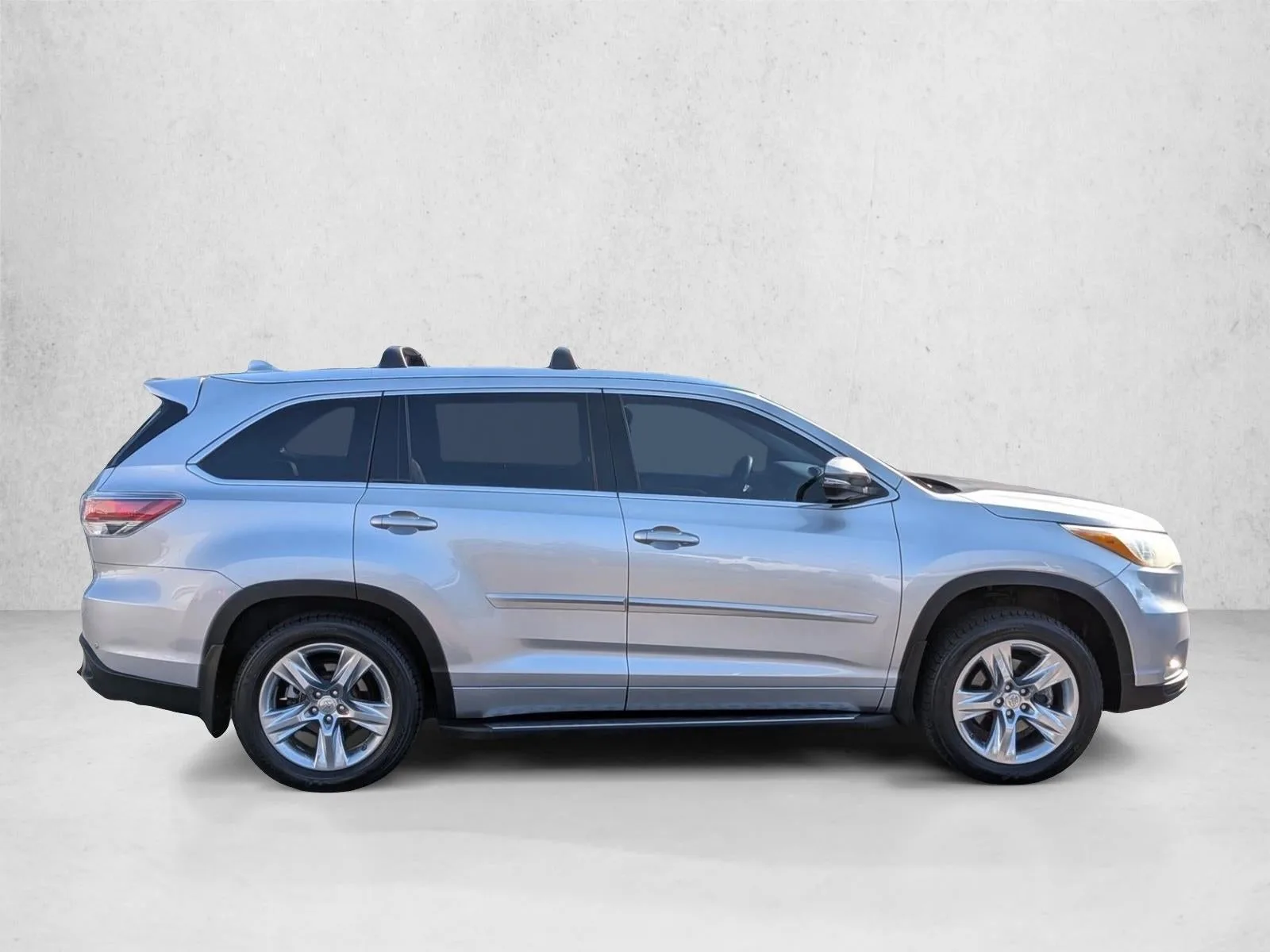 2015 Toyota Highlander AWD 4dr V6 Limited Platinum (Natl) photo 4