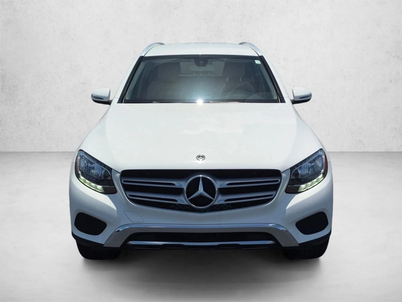 2019 Mercedes-Benz GLC 300 GLC 300 photo 2