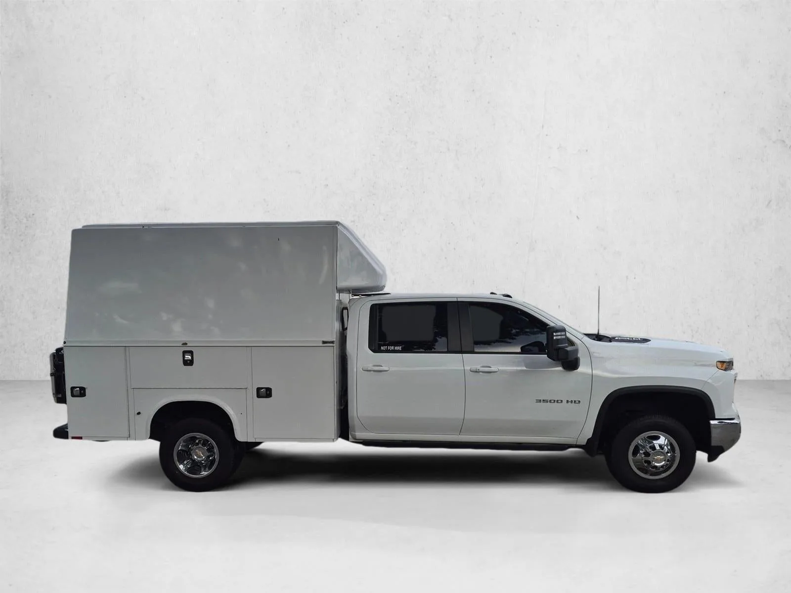 2024 Chevrolet Silverado 3500 HD Chassis Cab LT photo 4