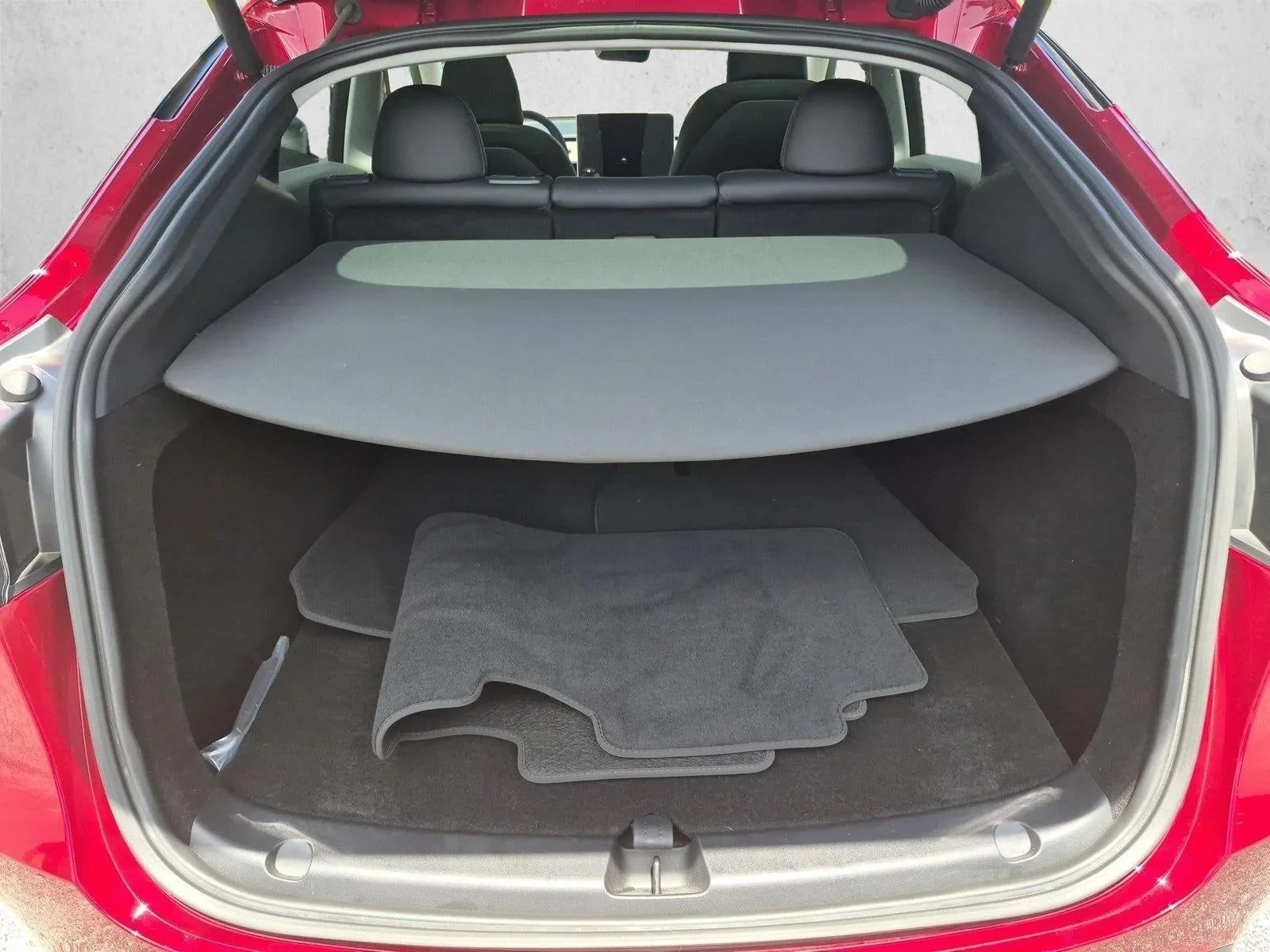 2025 Tesla Model Y Performance photo 4