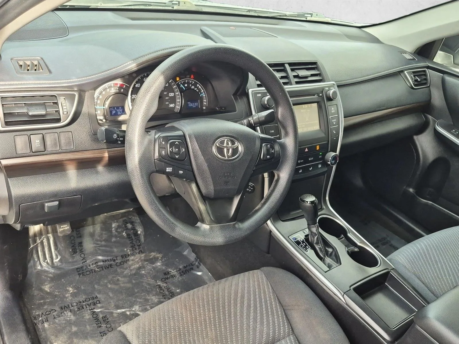 2015 Toyota Camry XLE photo 10