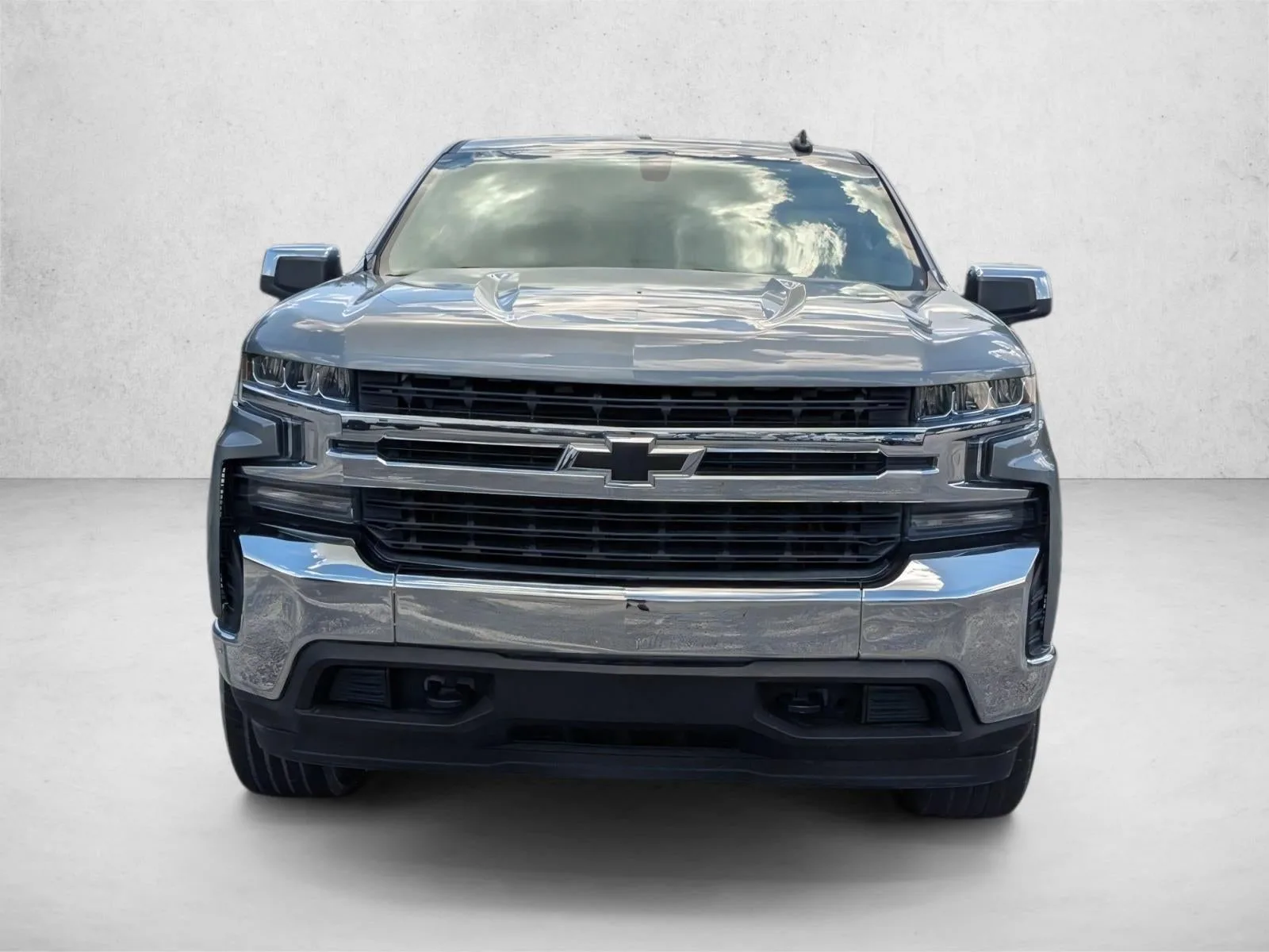 2019 Chevrolet Silverado 1500 LT photo 2