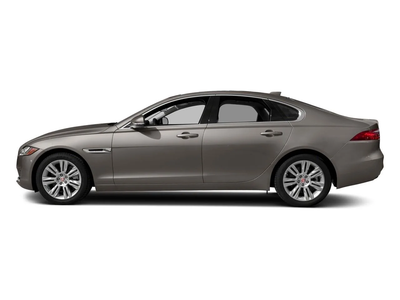 2018 Jaguar XF Sedan 25t Premium RWD photo 5