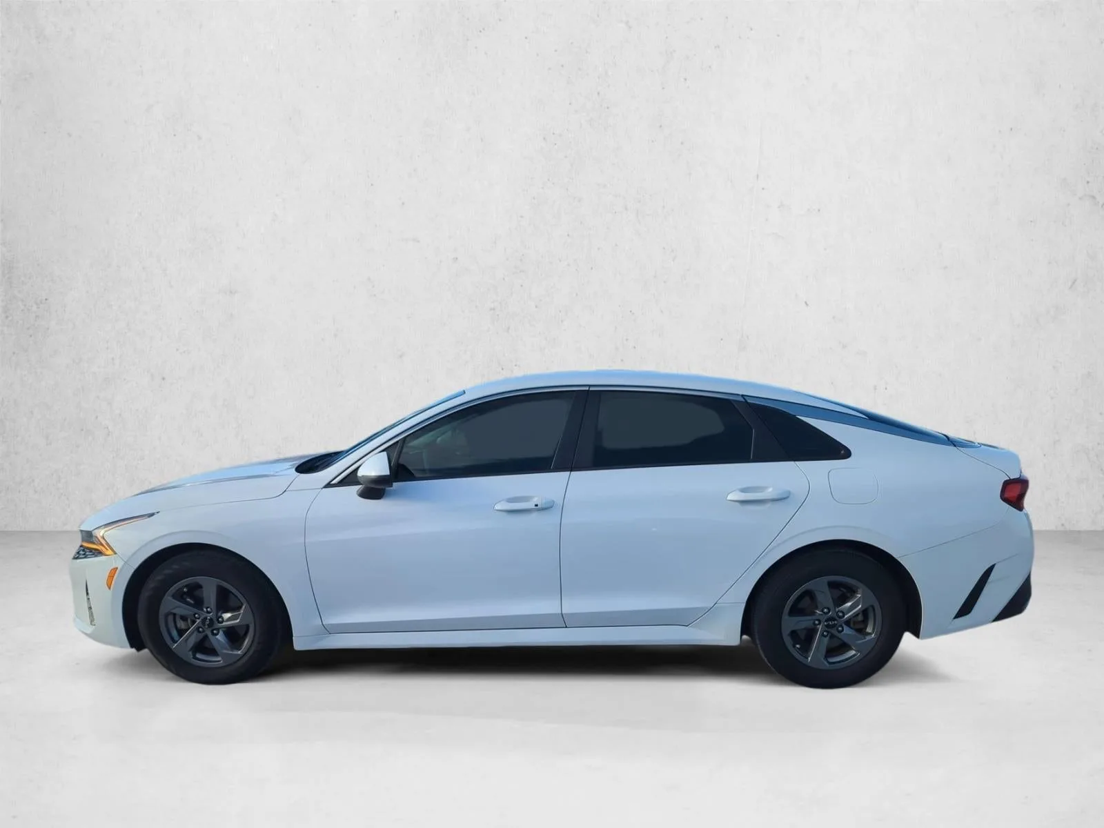 2022 Kia K5 LXS Auto FWD photo 5