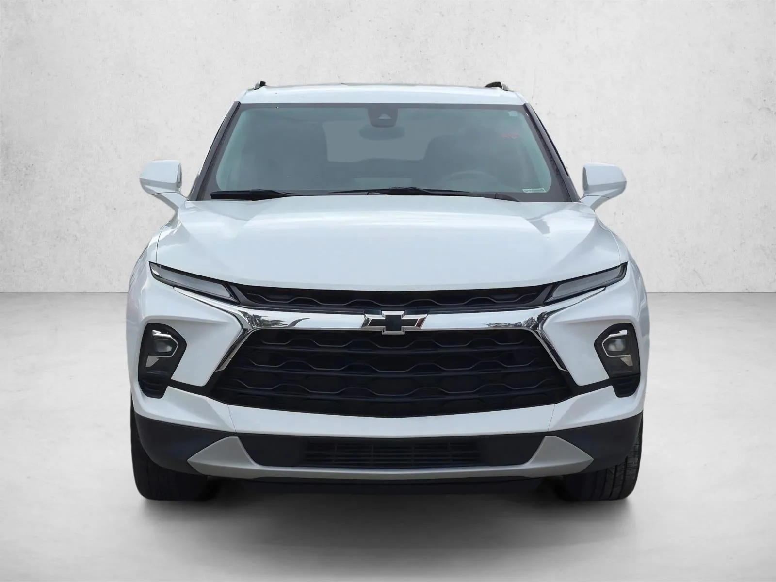 2023 Chevrolet Blazer LT photo 2