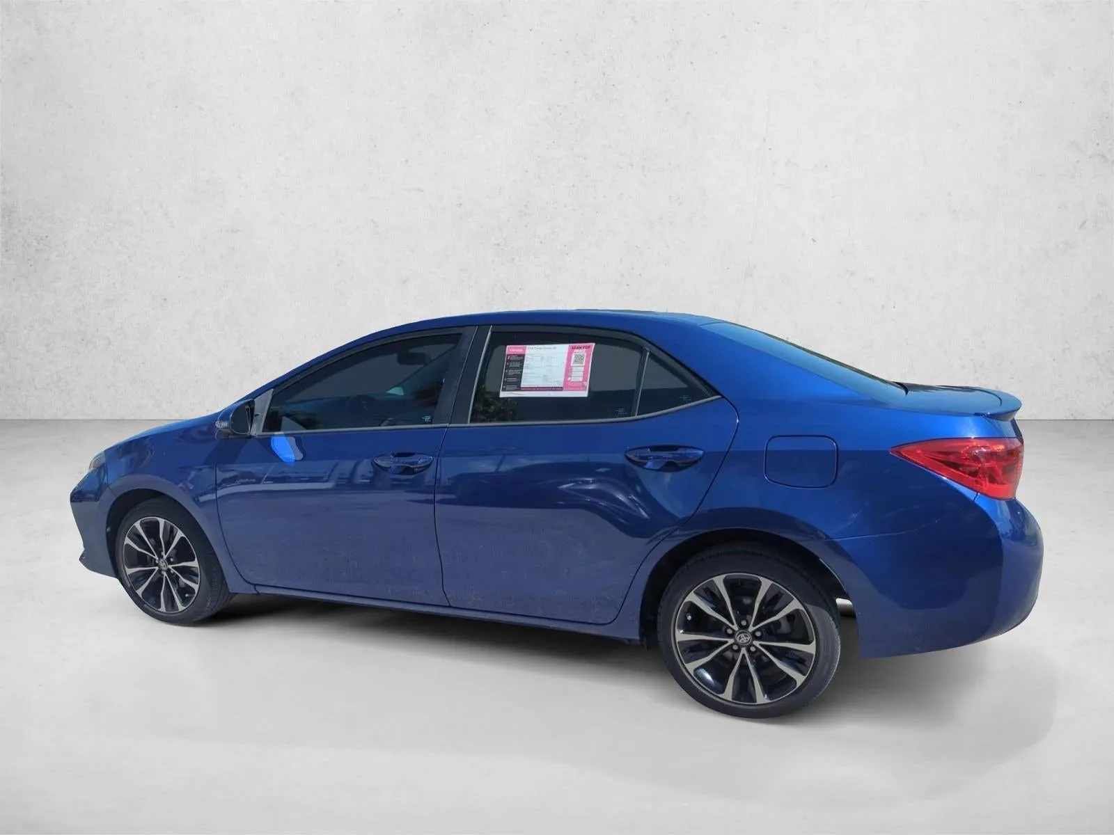 2018 Toyota Corolla SE CVT (Natl) photo 9
