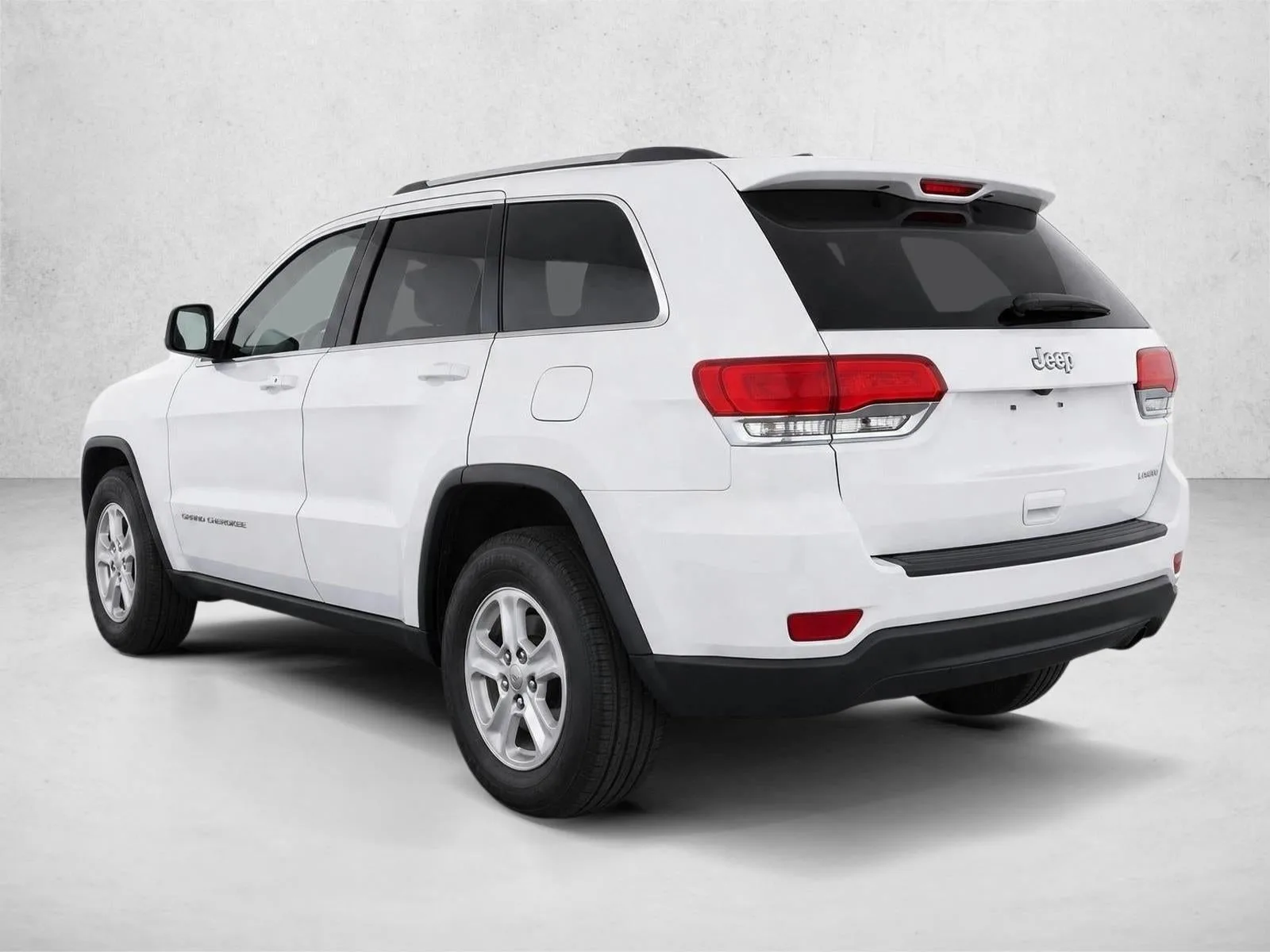 2014 Jeep Grand Cherokee RWD 4dr Laredo photo 5