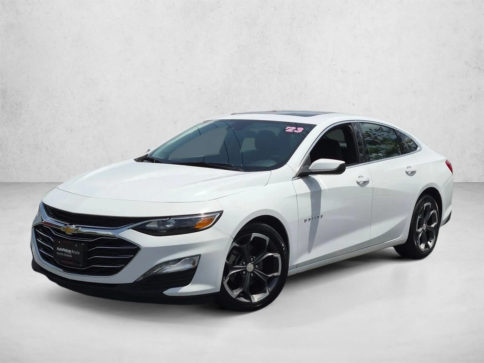 2023 Chevrolet Malibu 4dr Sdn 1LT photo 2