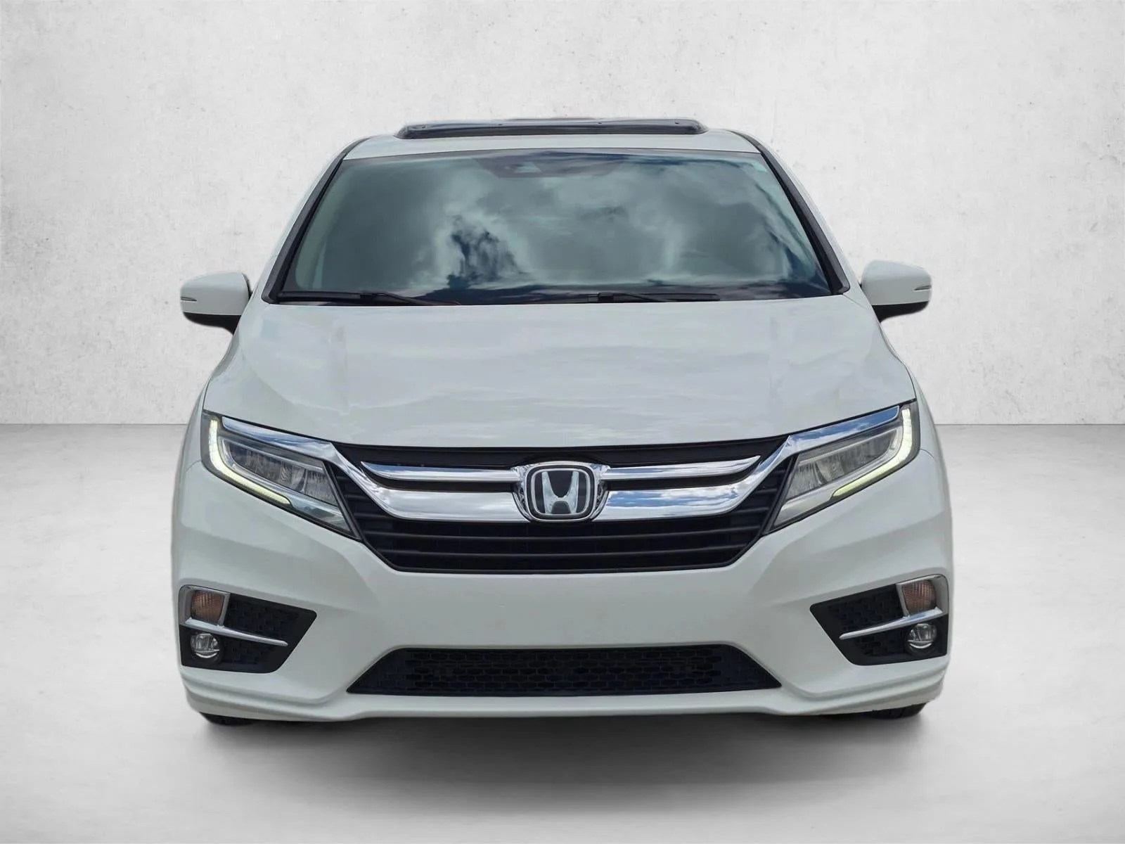 2019 Honda Odyssey Elite Auto photo 2