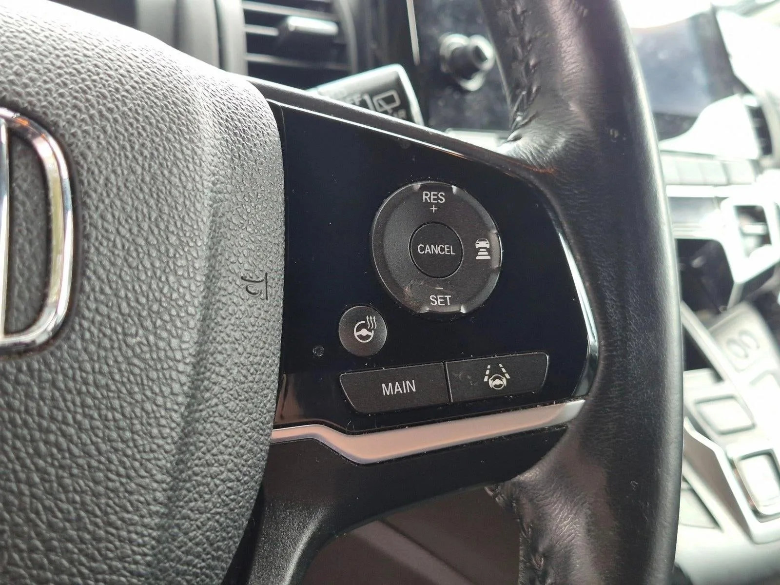 2018 Honda Odyssey Elite Auto photo 5