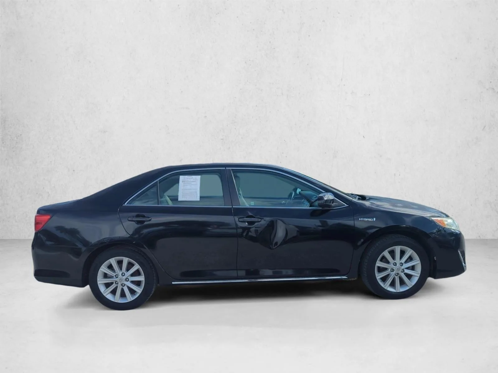 2012 Toyota Camry Hybrid 4dr Sdn XLE (Natl) photo 4