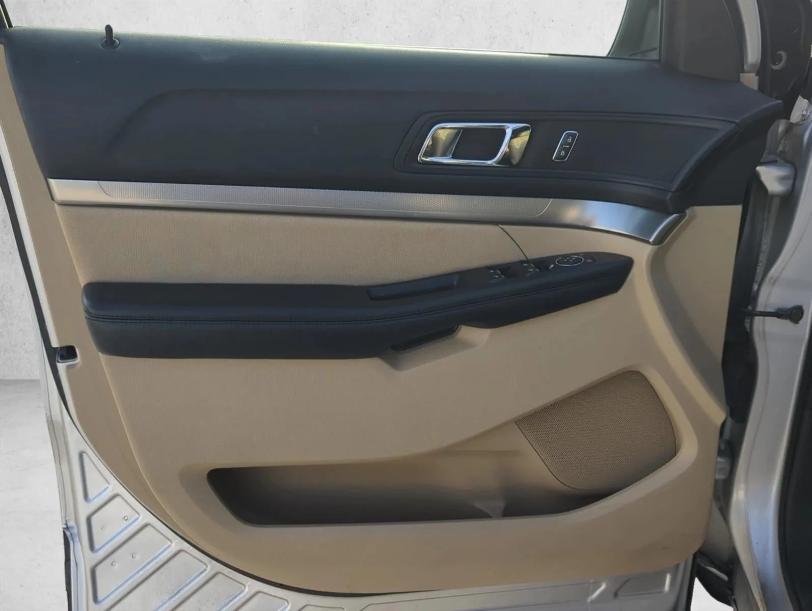 2017 Ford Explorer Base 4WD photo 7