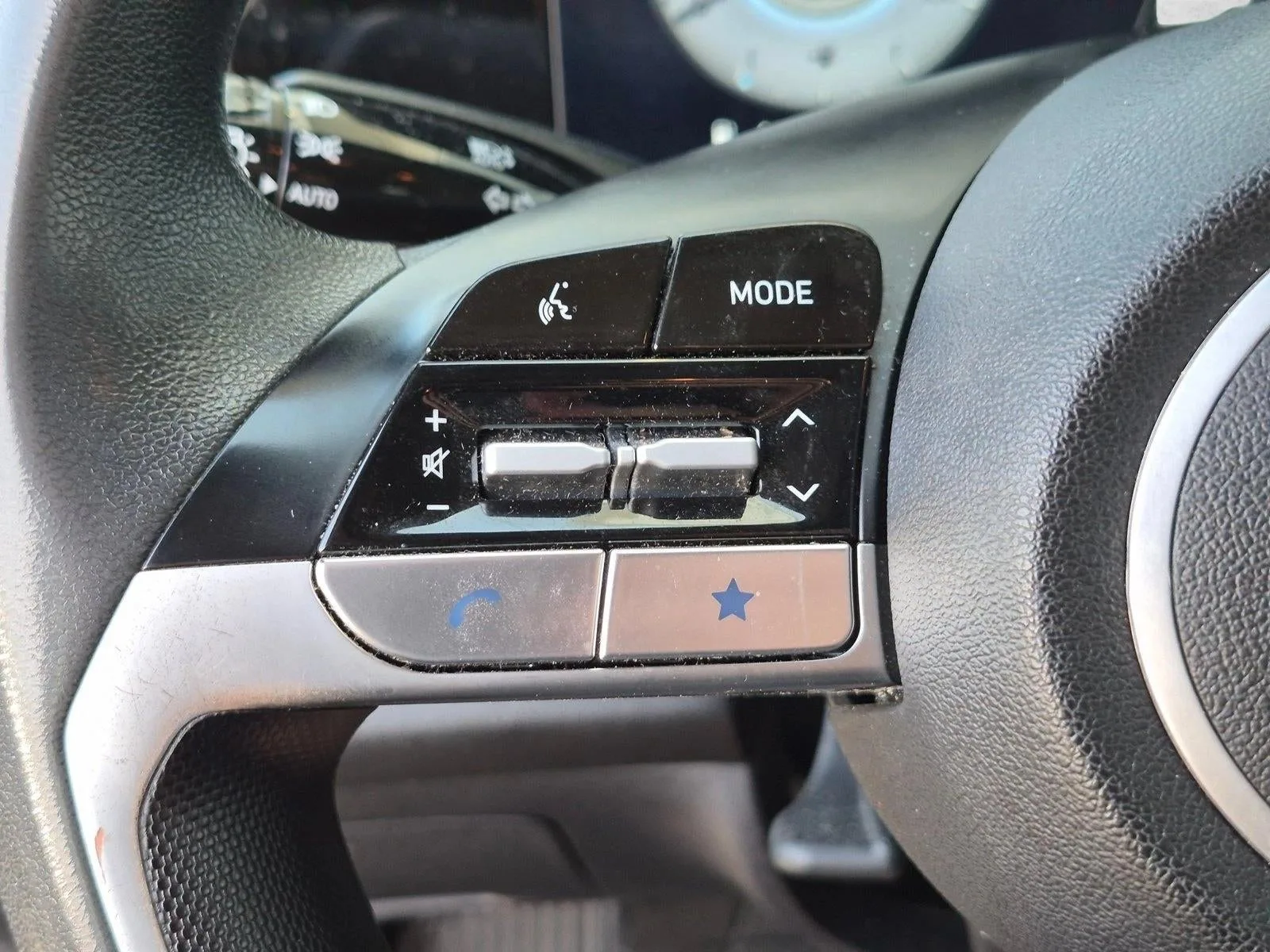 2024 Hyundai ELANTRA SEL IVT photo 4