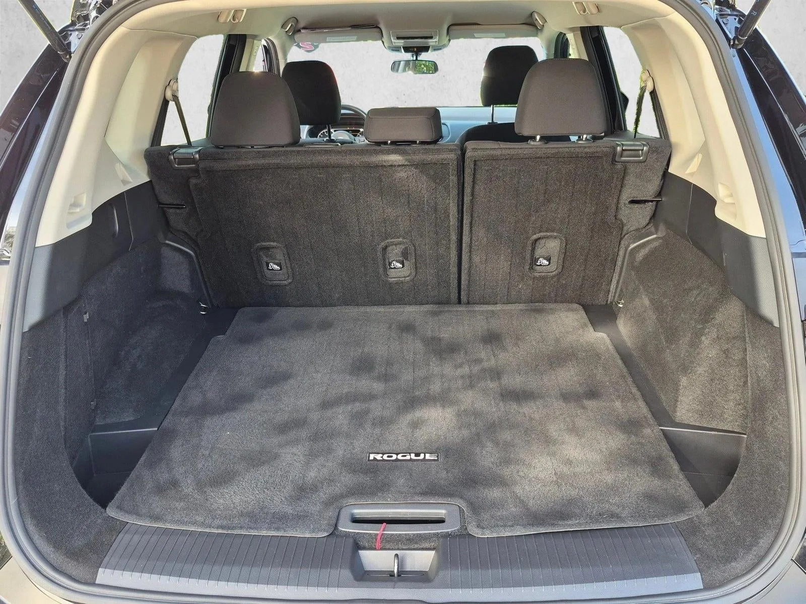 2023 Nissan Rogue FWD S photo 6