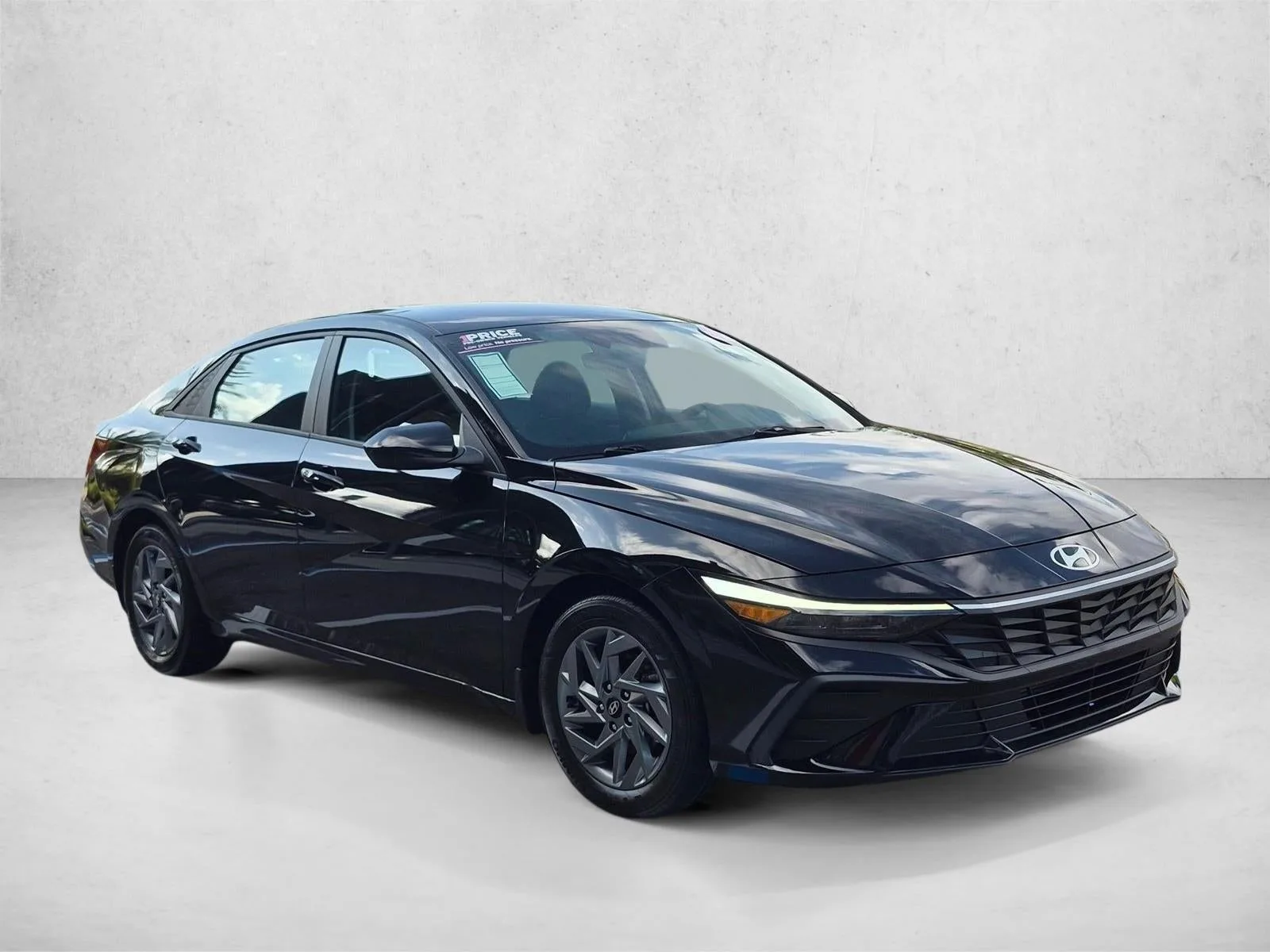2024 Hyundai ELANTRA SEL IVT photo 3
