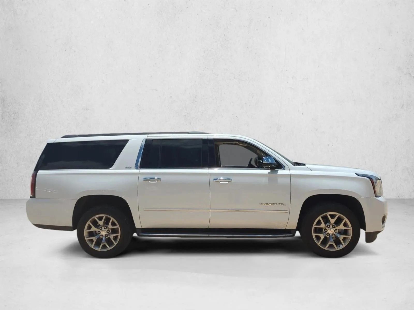 2018 GMC Yukon XL 2WD 4dr SLT photo 4
