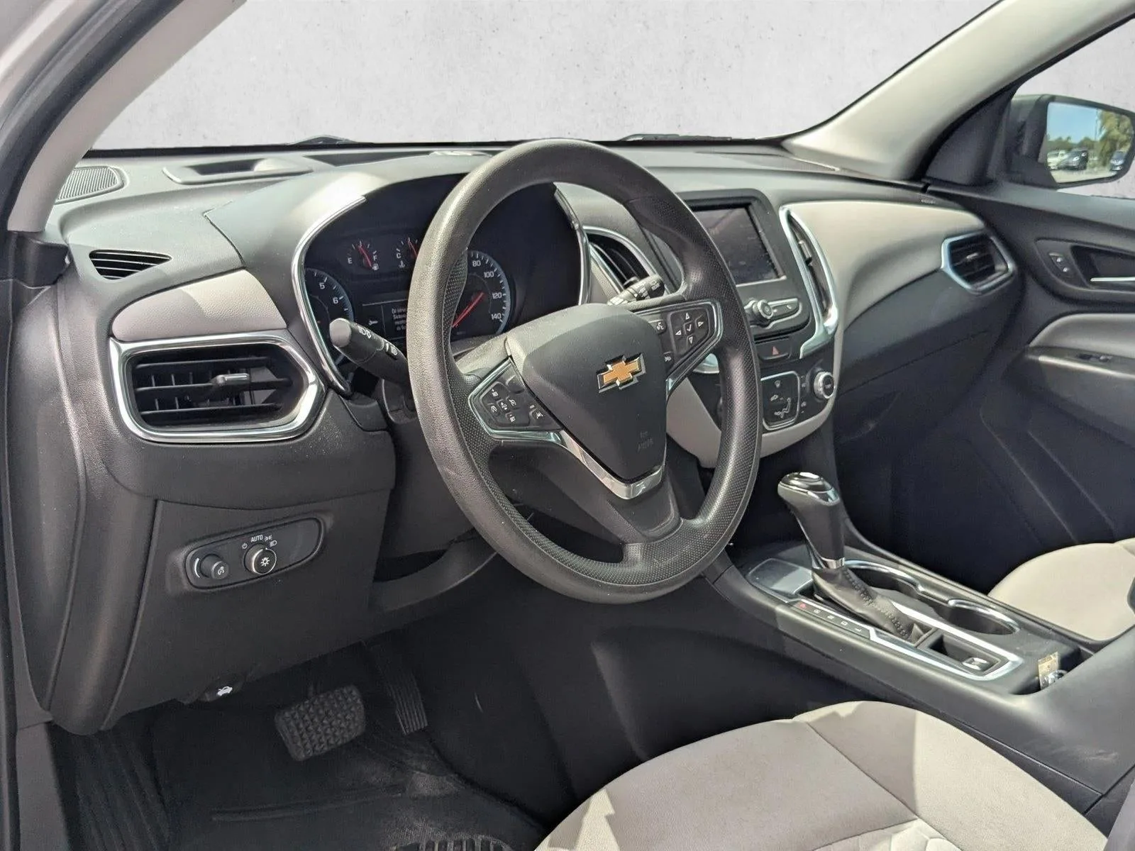 2021 Chevrolet Equinox LS photo 6