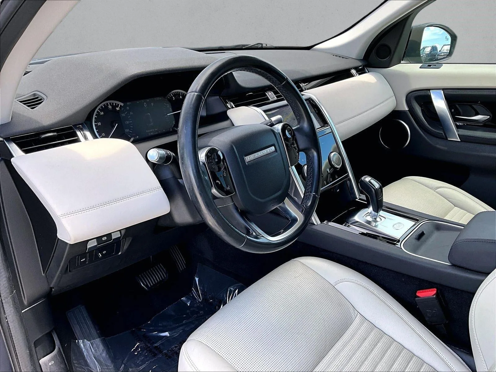 2020 Land Rover Discovery Sport S 4WD photo 12