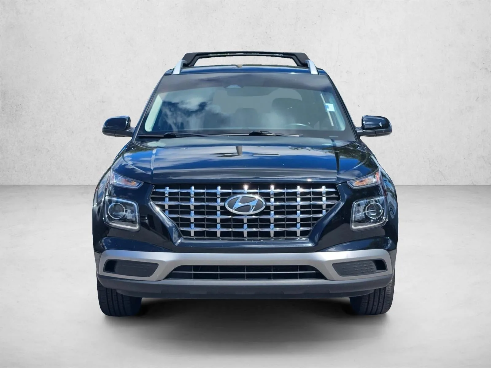 2023 Hyundai VENUE SEL IVT photo 2