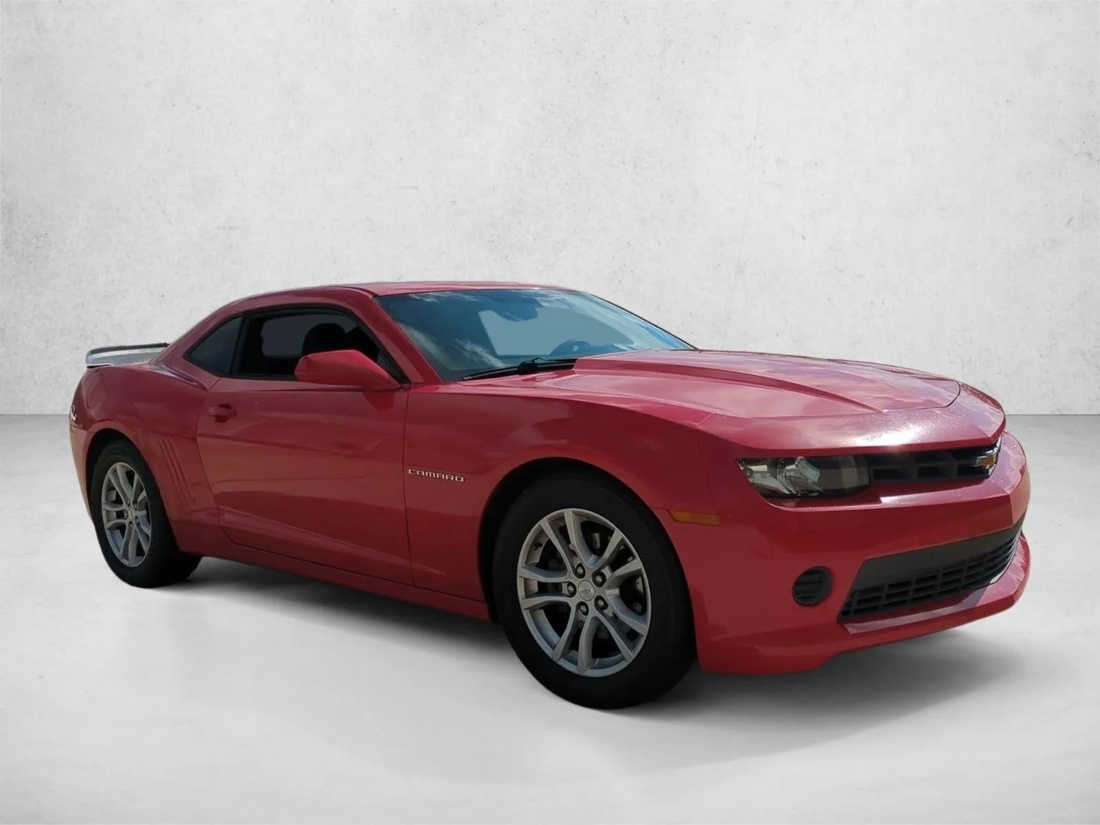 2015 Chevrolet Camaro 2dr Cpe LS w/2LS photo 3