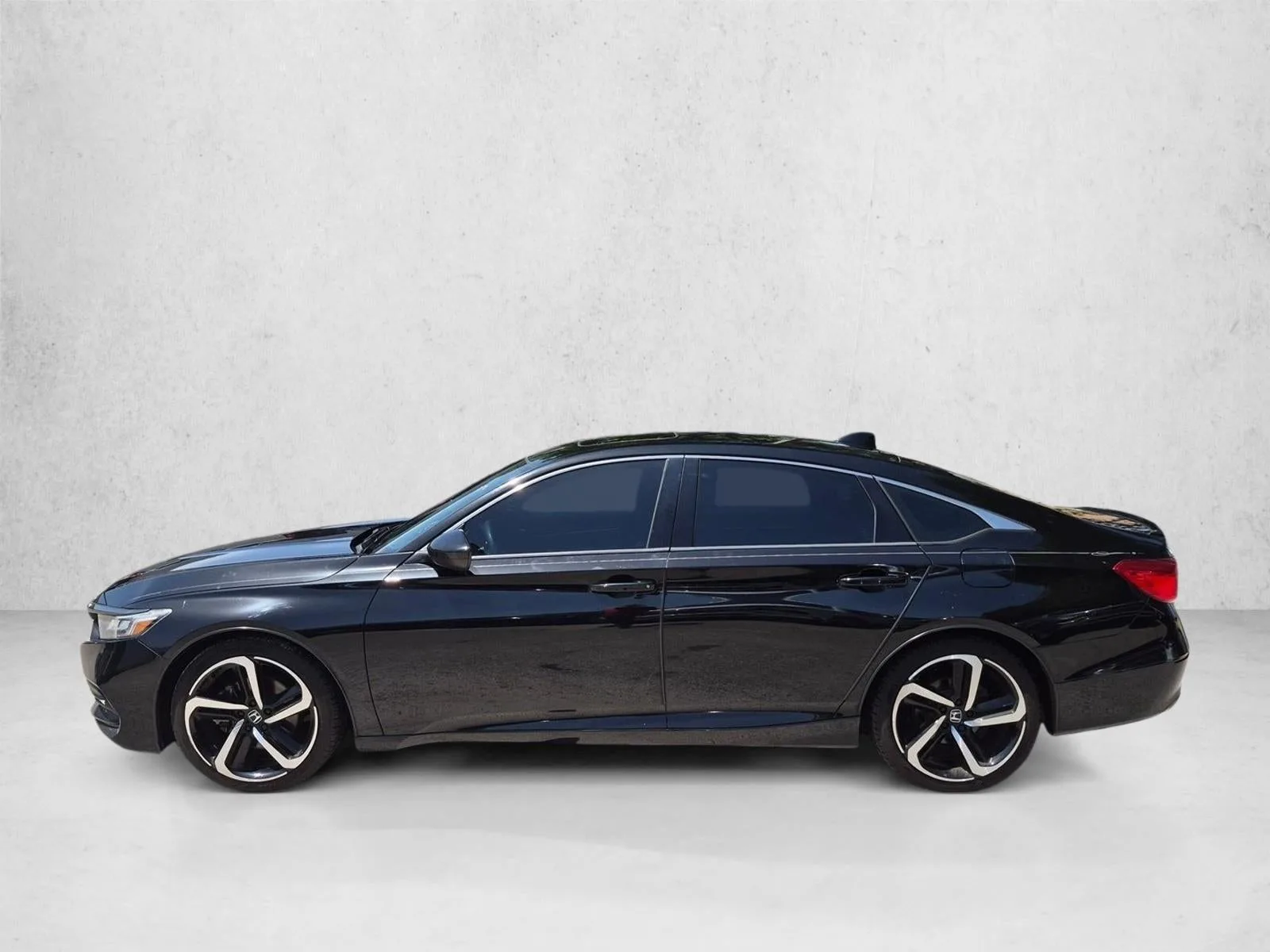 2018 Honda Accord Sport 2.0T photo 5