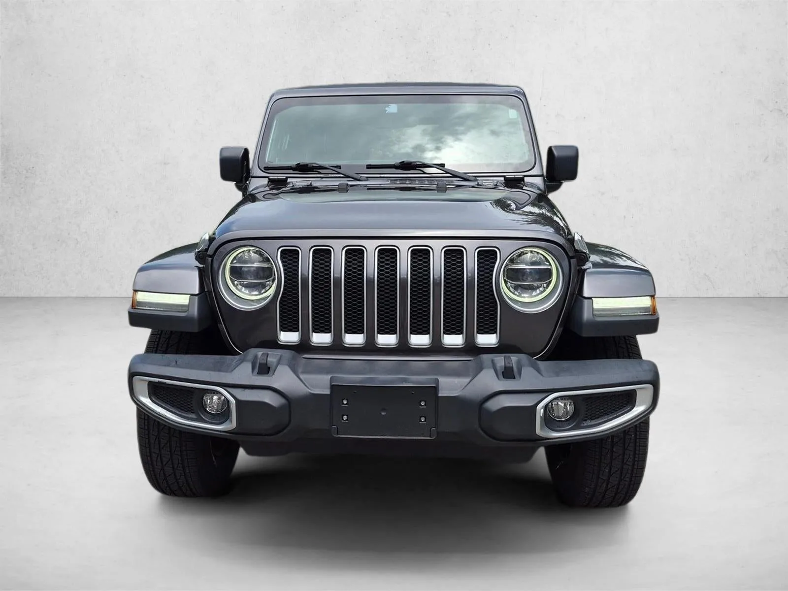2018 Jeep Wrangler Unlimited Sahara 4x4 photo 2