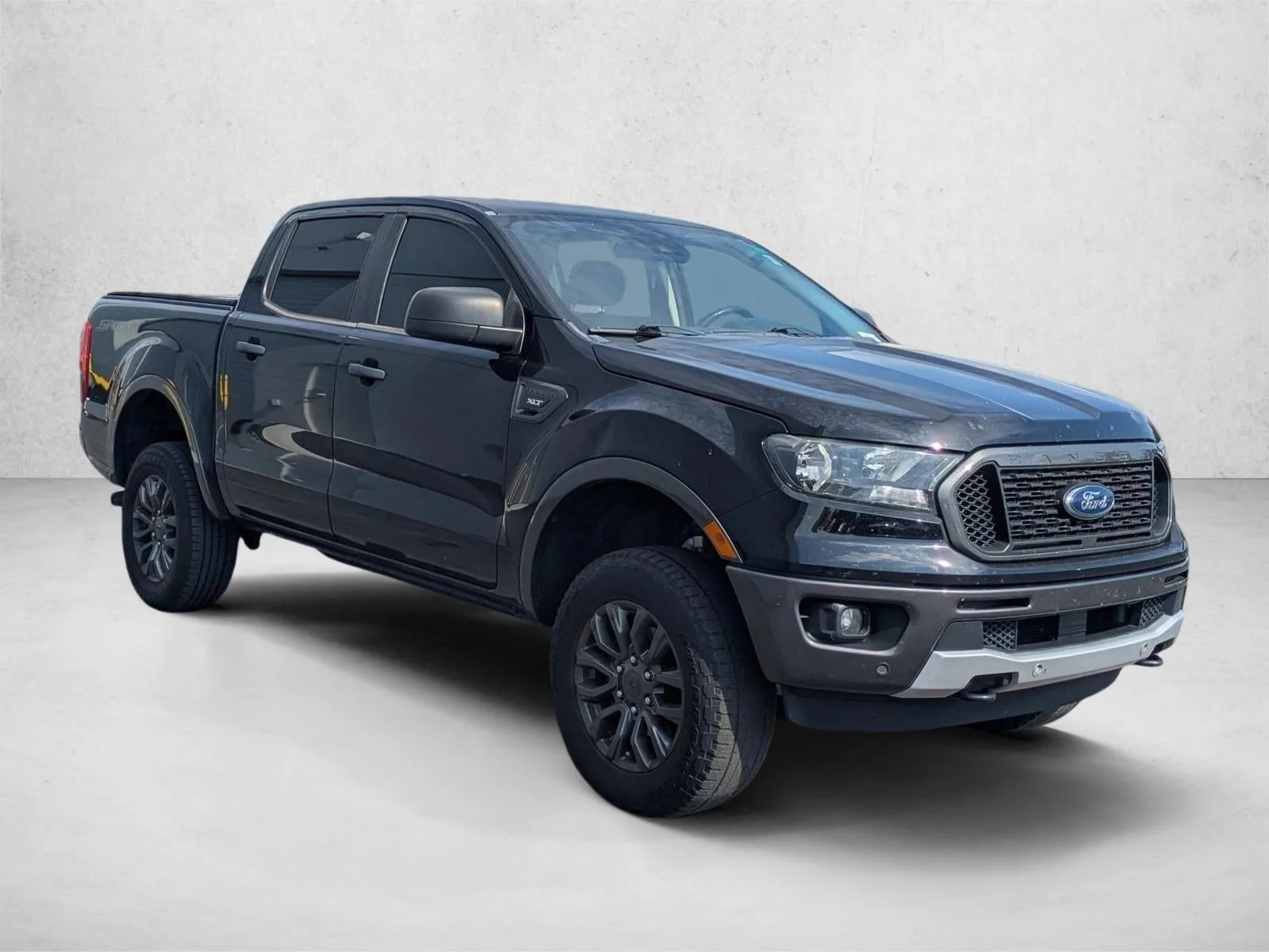 2020 Ford Ranger XLT 2WD SuperCrew 5' Box photo 3