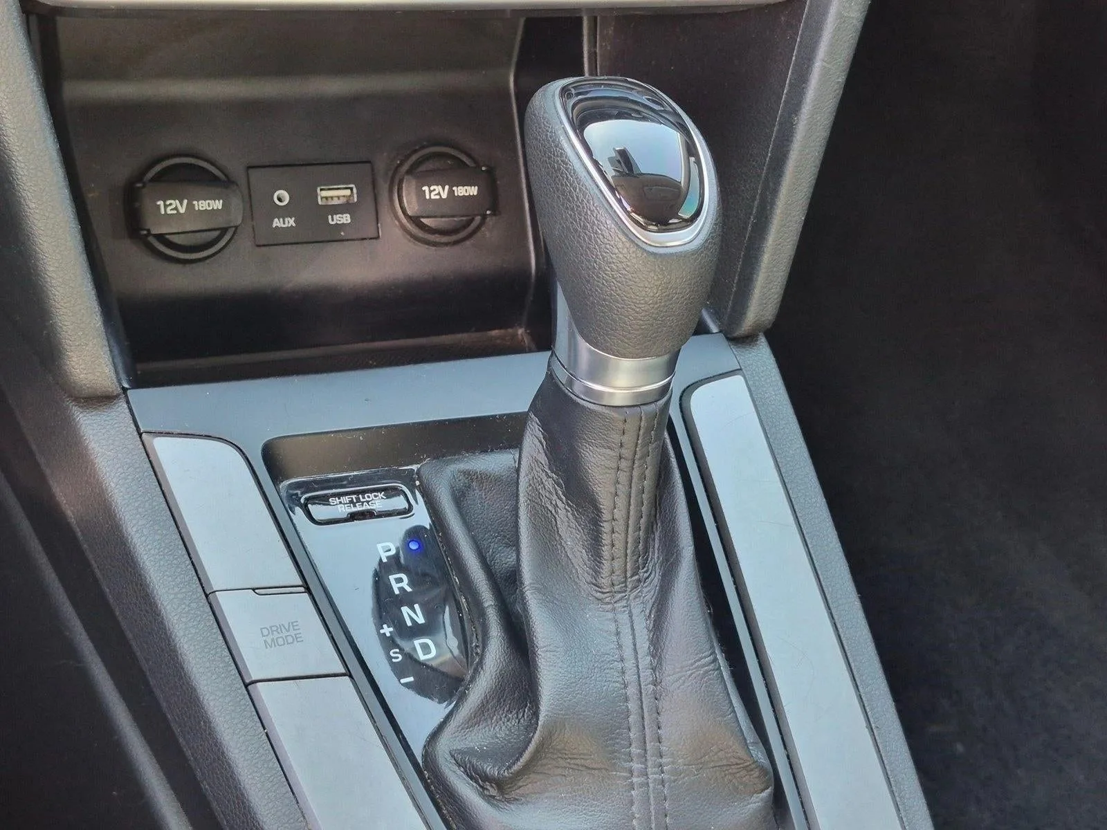 2020 Hyundai ELANTRA SEL IVT photo 11