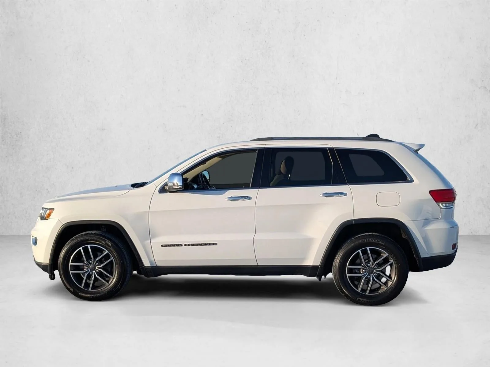 2019 Jeep Grand Cherokee Limited 4x2 photo 9