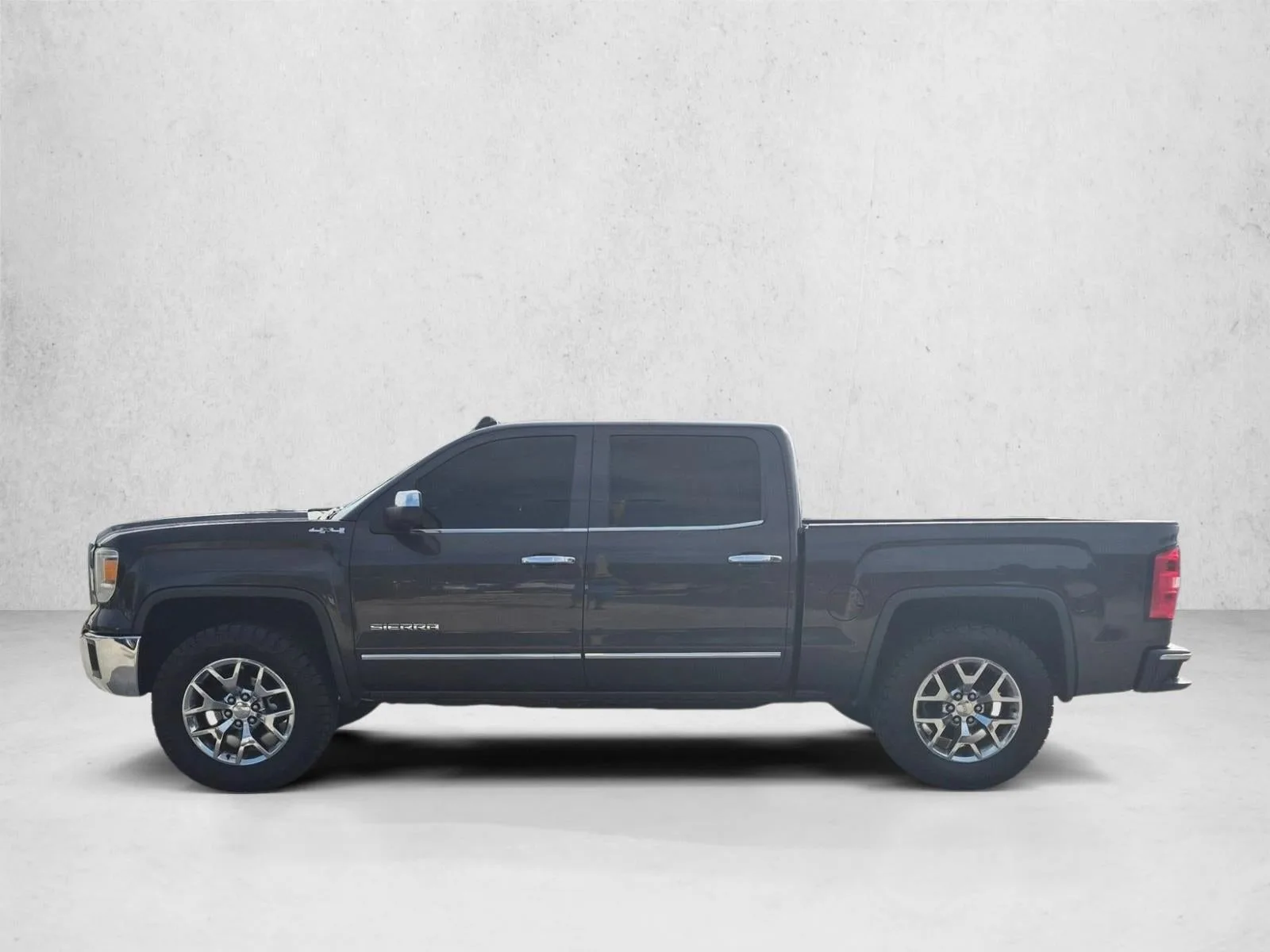 2014 GMC Sierra 1500 Crew Cab Short Box 4-Wheel Drive SLT photo 8