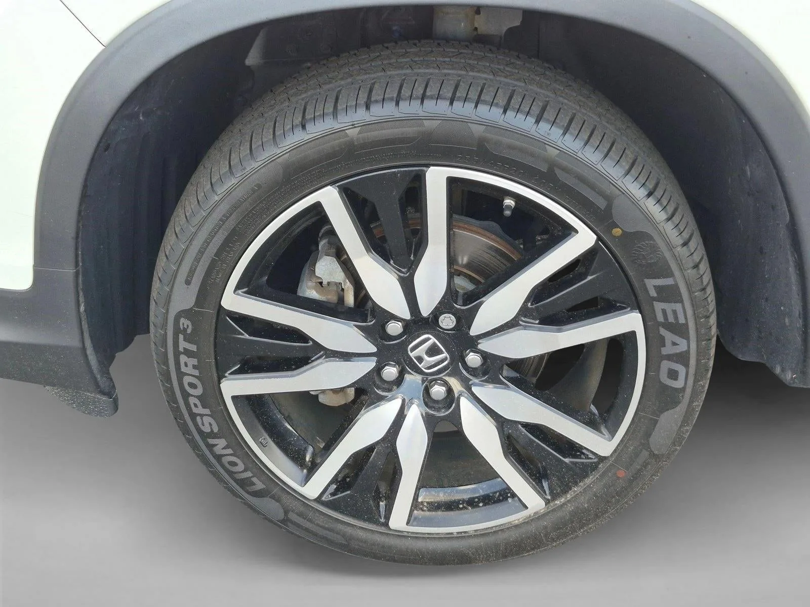 2019 Honda Pilot Elite photo 10
