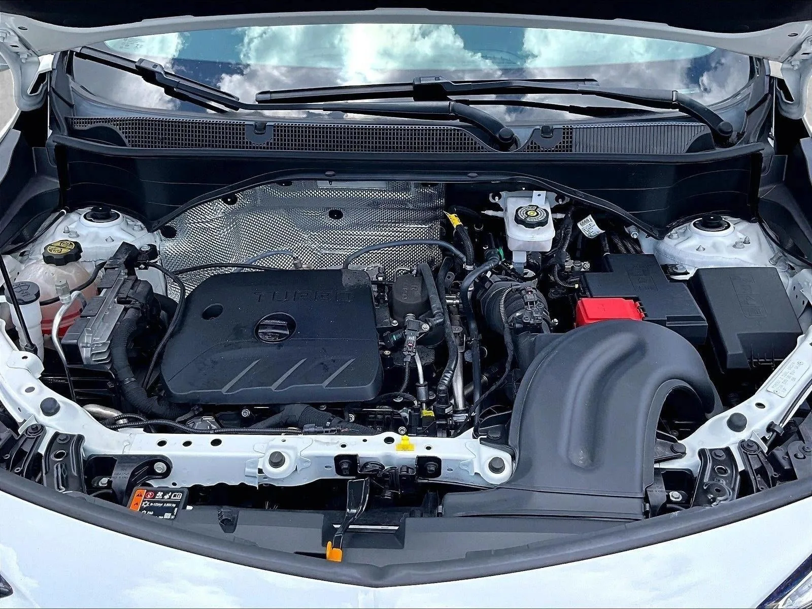2024 Buick Encore GX Sport Touring photo 11