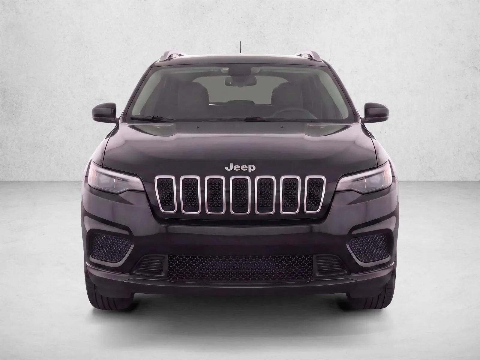 2020 Jeep Cherokee Latitude FWD photo 2