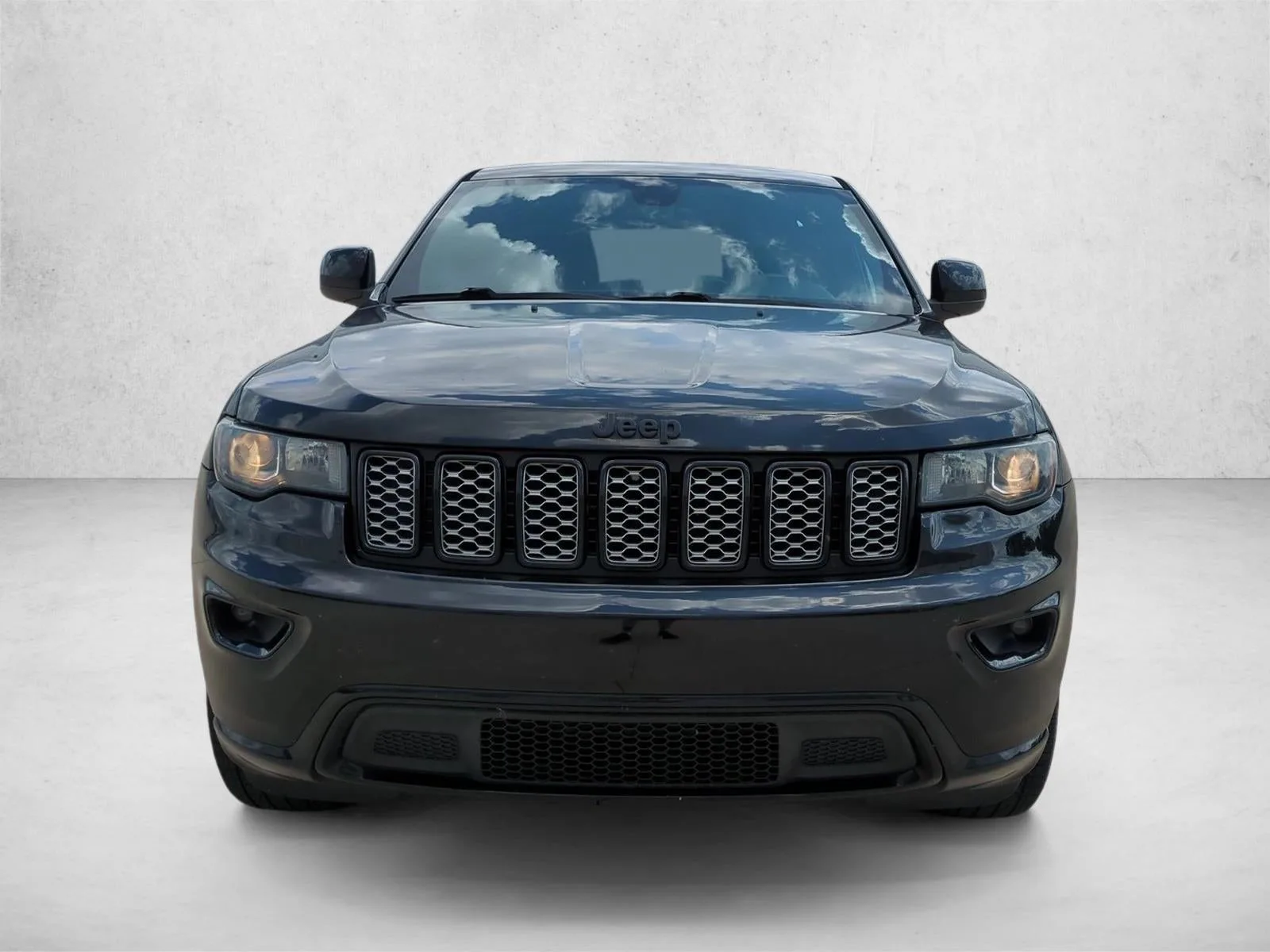 2018 Jeep Grand Cherokee Altitude 4x4 *Ltd Avail* photo 2