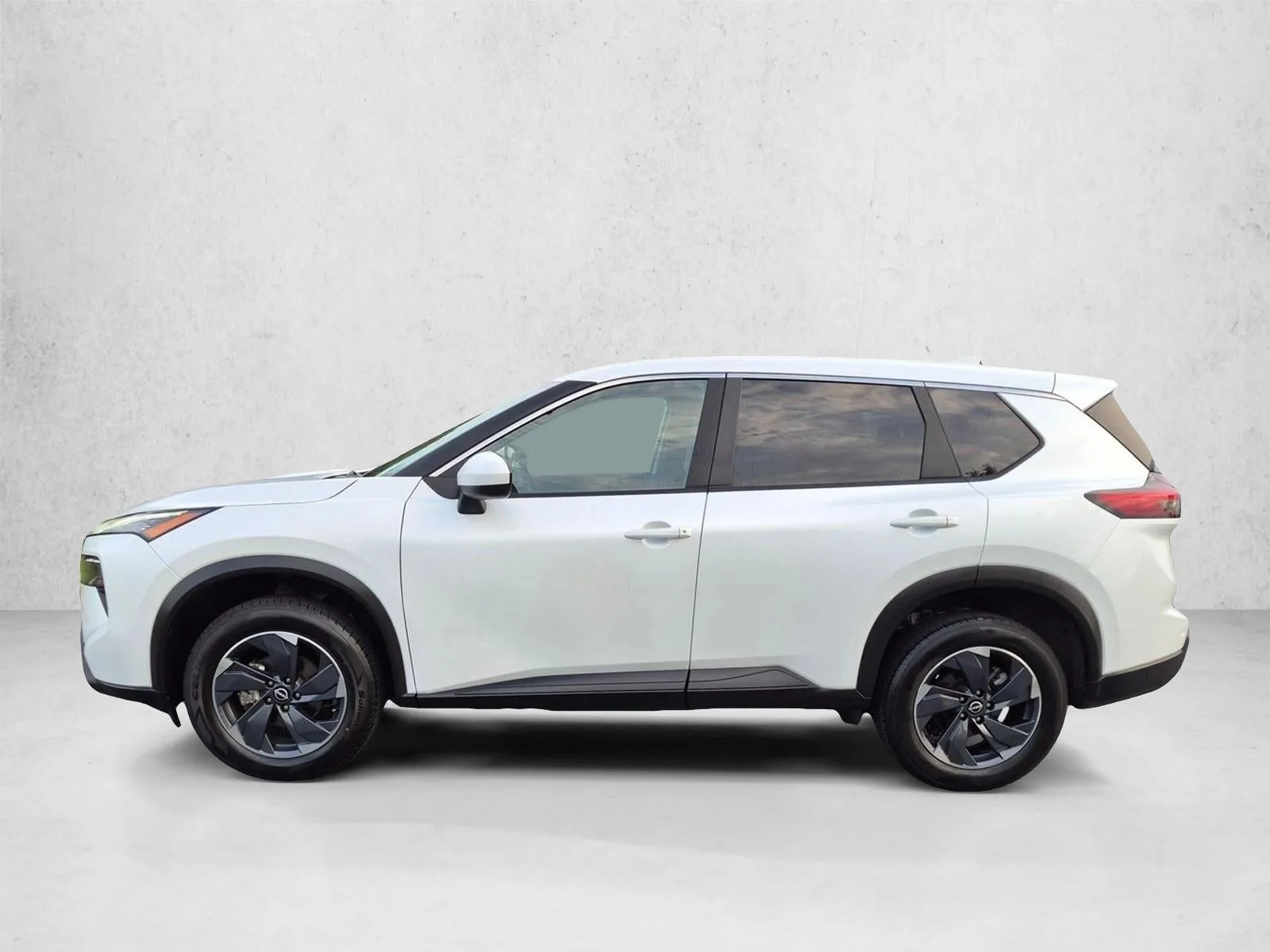 2024 Nissan Rogue FWD SV photo 9