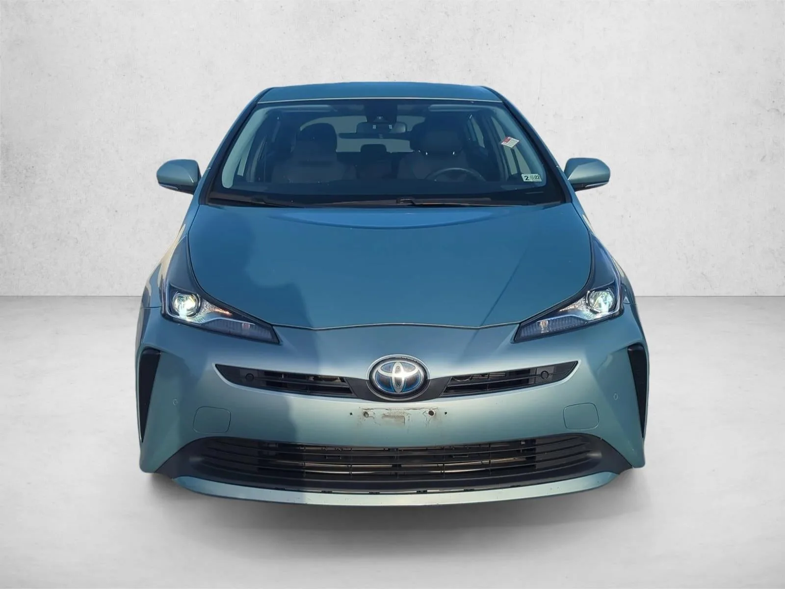 2020 Toyota Prius LE (Natl) photo 3