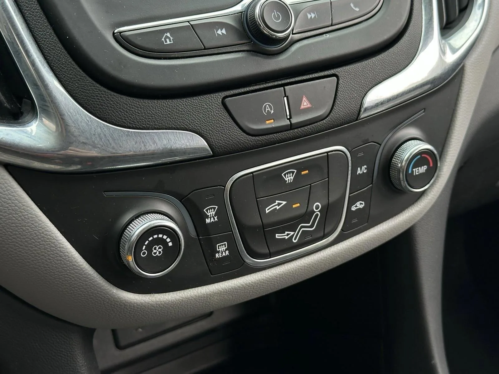 2023 Chevrolet Equinox FWD 4dr LS w/1LS photo 10