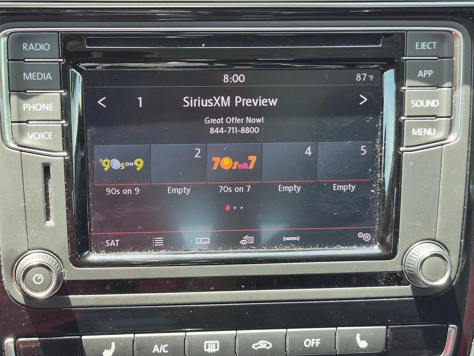 2019 Volkswagen Passat 2.0T Wolfsburg Edition photo 11