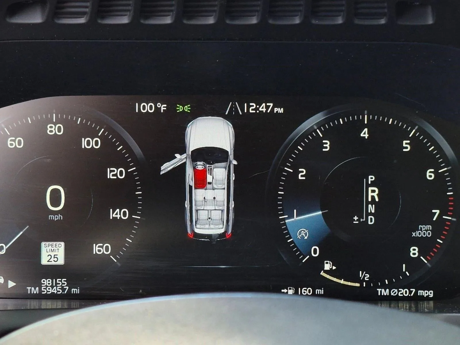 2020 Volvo XC90 T5 FWD Momentum 7 Passenger photo 6