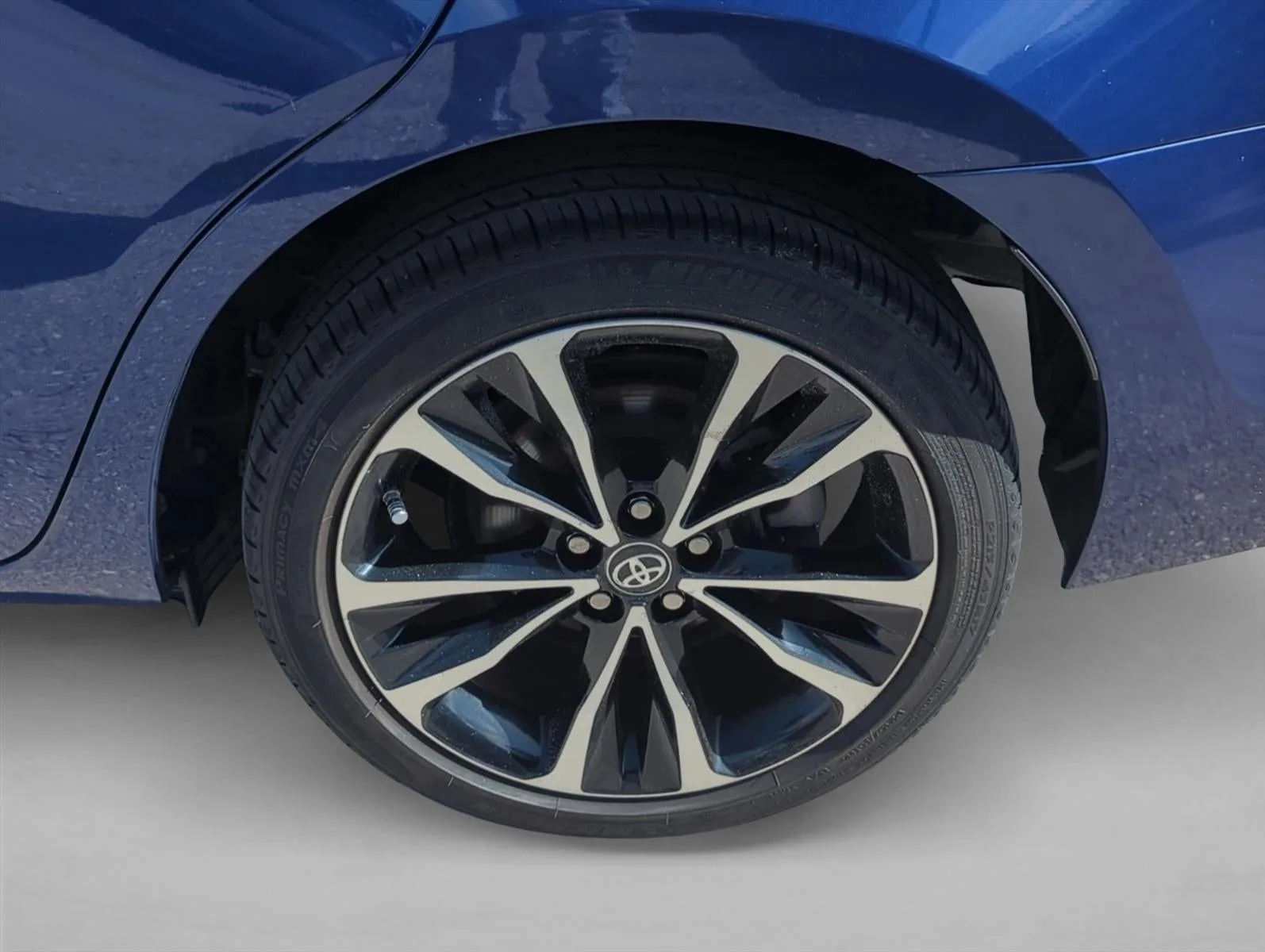 2018 Toyota Corolla SE CVT (Natl) photo 10