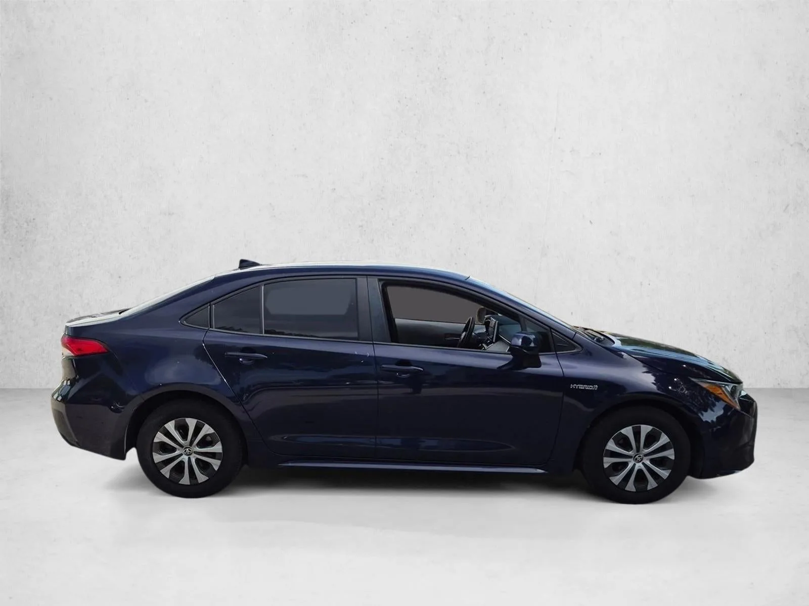 2021 Toyota Corolla Hybrid LE photo 4