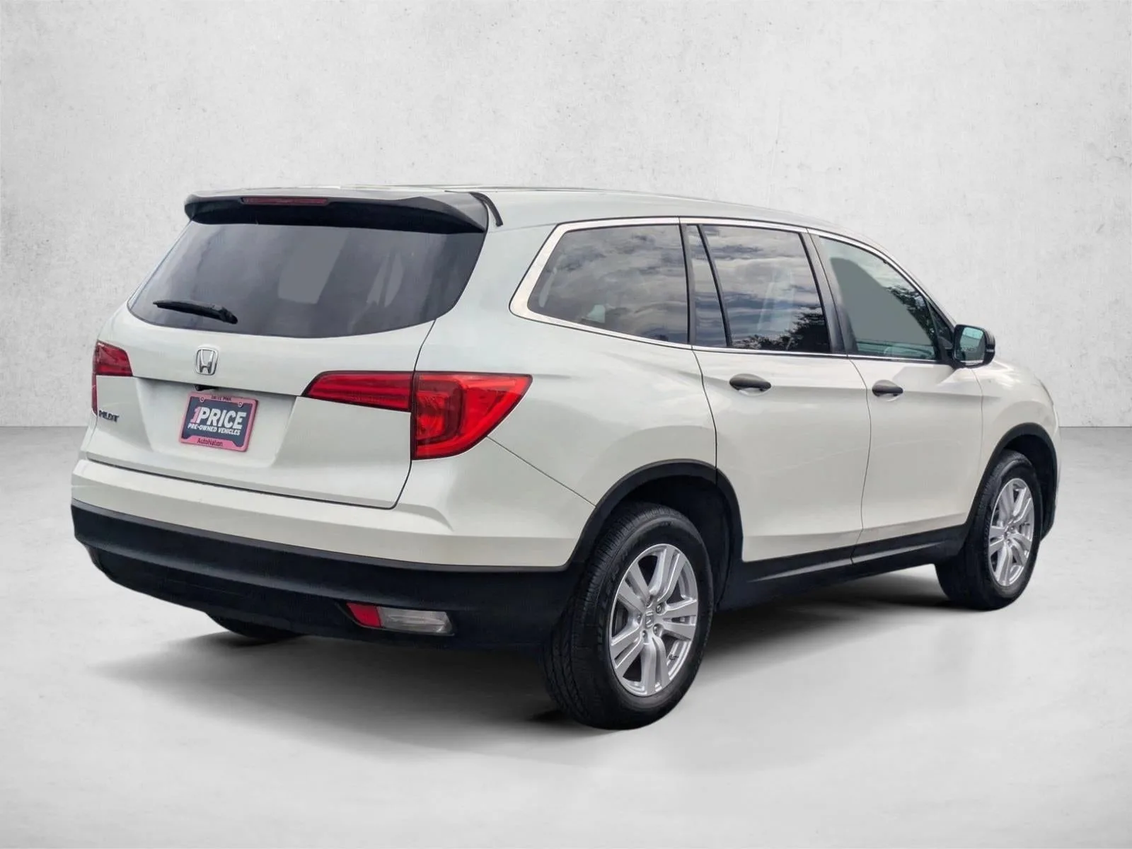 2017 Honda Pilot LX 2WD photo 5