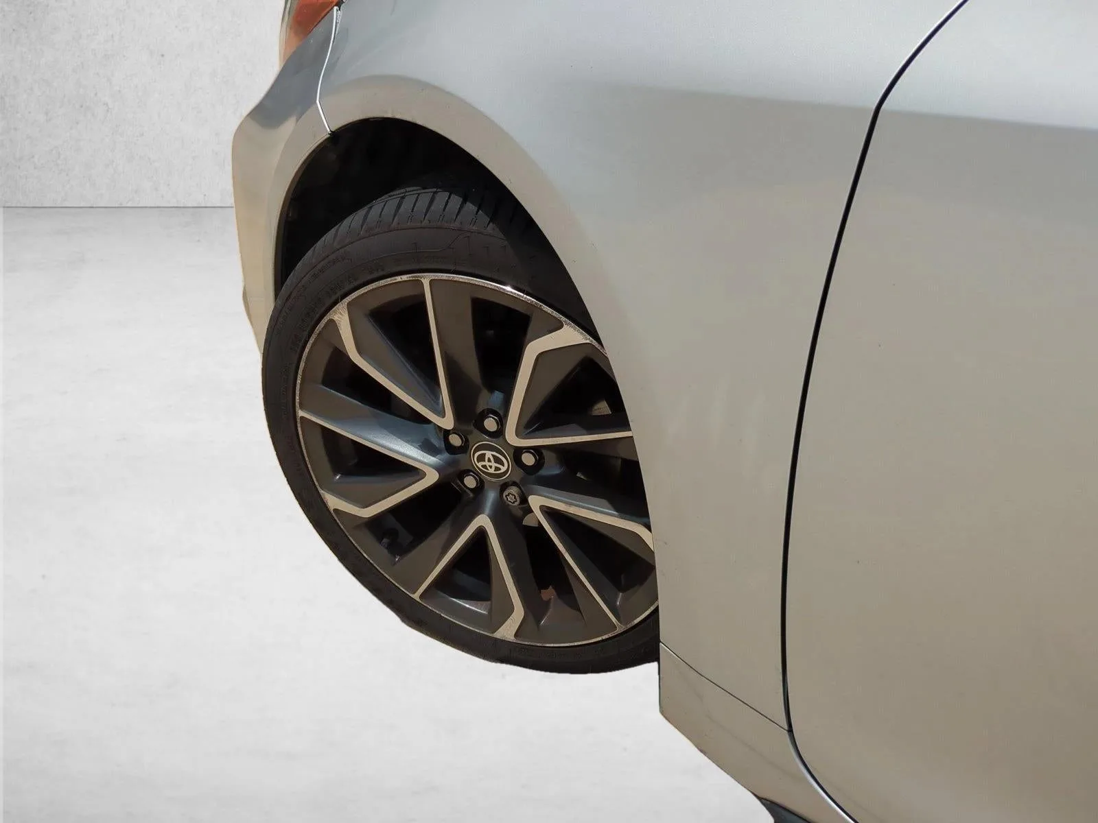 2020 Toyota Corolla SE CVT (Natl) photo 10